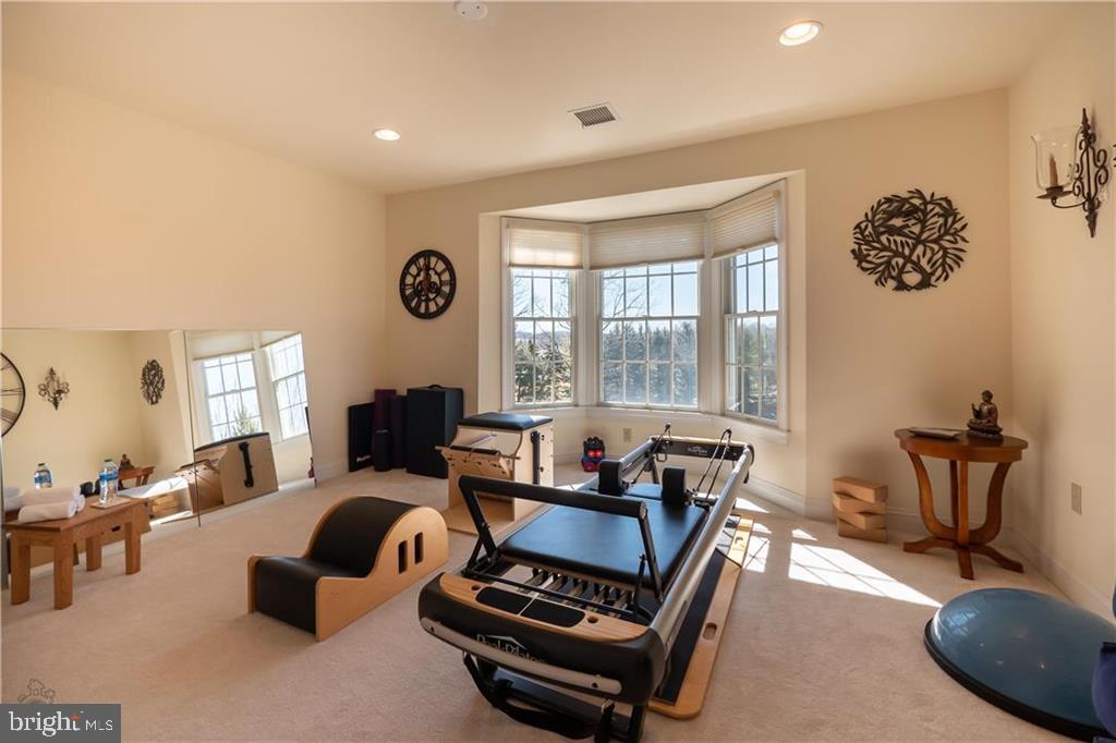 WEYHILL WOODS - Residential