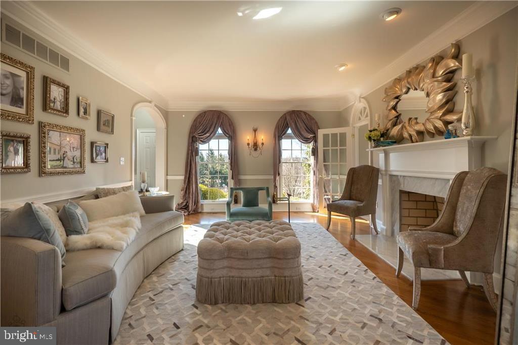 WEYHILL WOODS - Residential