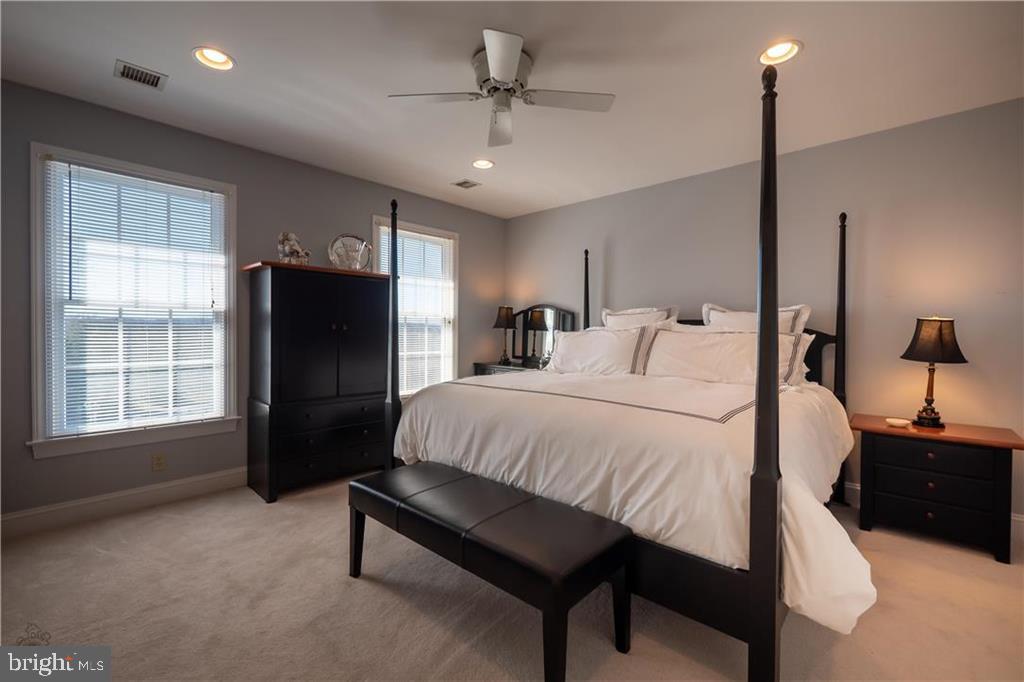 WEYHILL WOODS - Residential