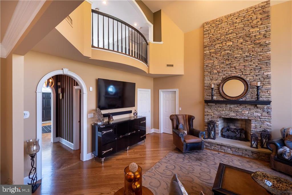 WEYHILL WOODS - Residential