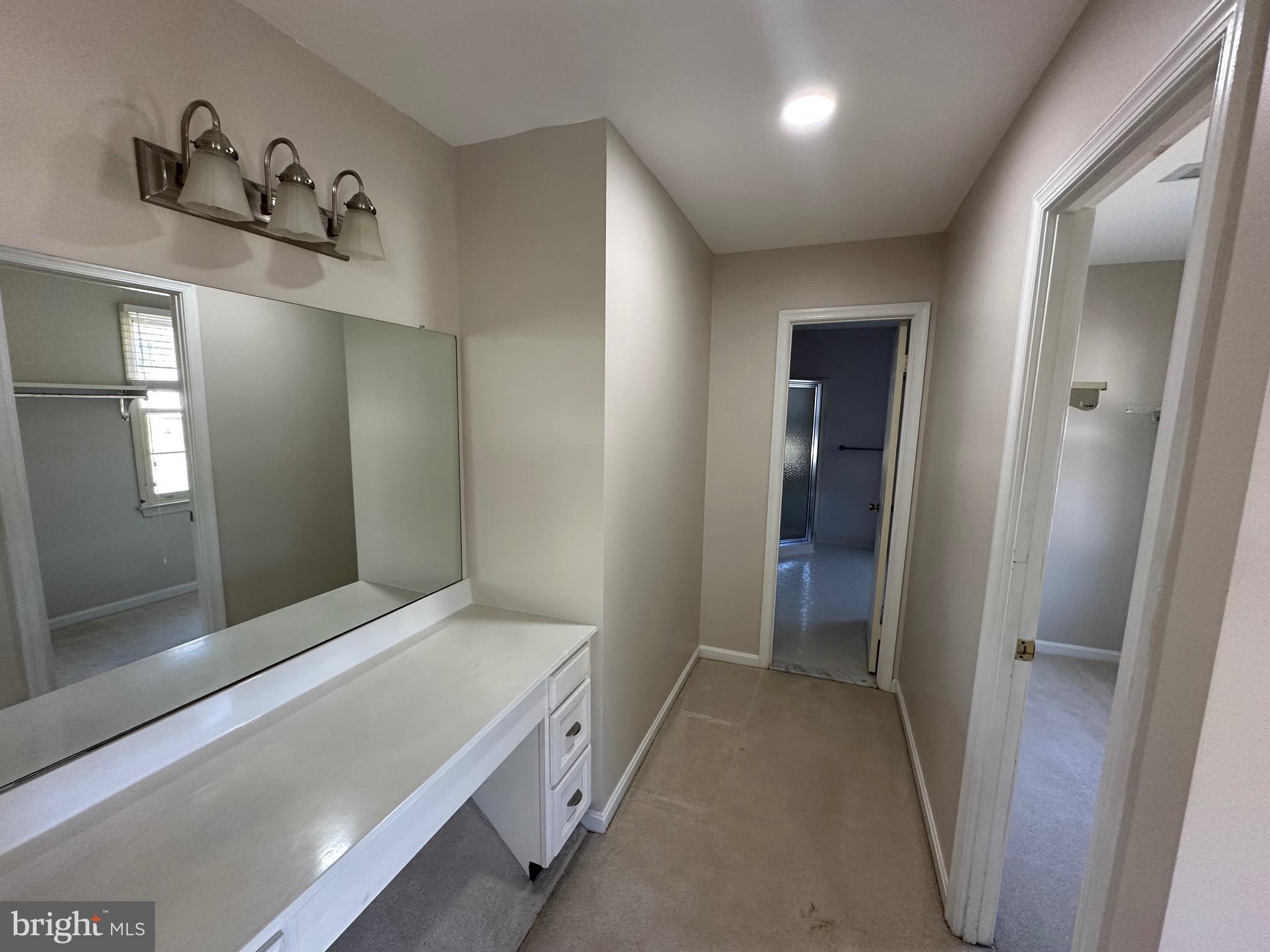 ORANGE HUNT ESTATES WEST - Residential Lease