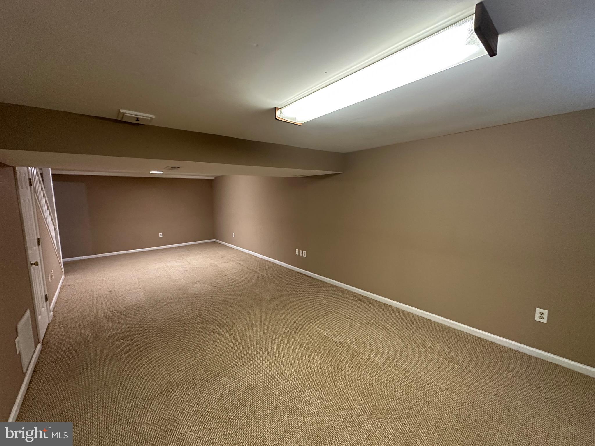 ORANGE HUNT ESTATES WEST - Residential Lease