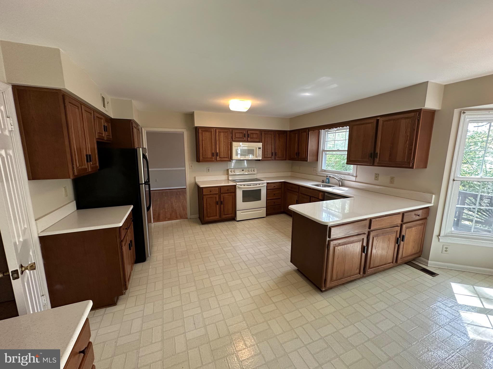 ORANGE HUNT ESTATES WEST - Residential Lease