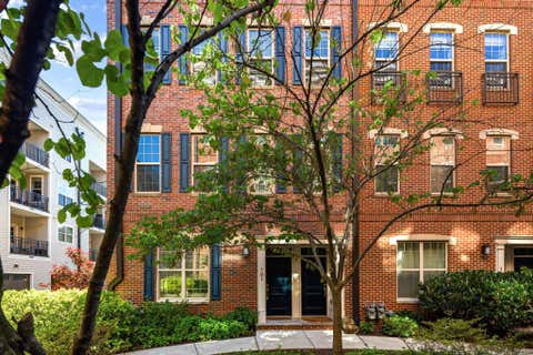 Townhouse For Sale - 101 Brinley Court<br/> PHILADELPHIA, PA 19146