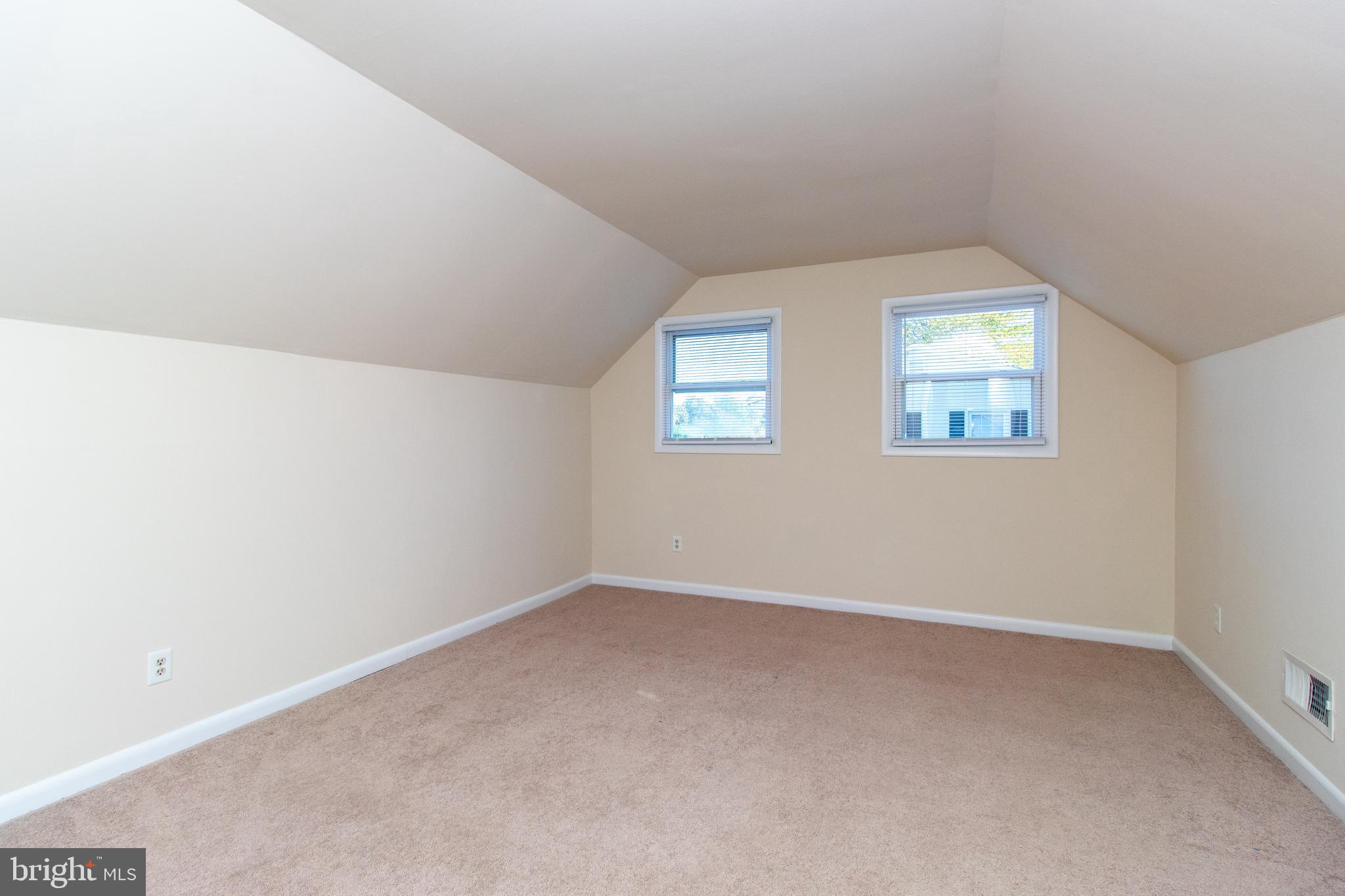 ST CHARLES - CARRINGTON - Residential