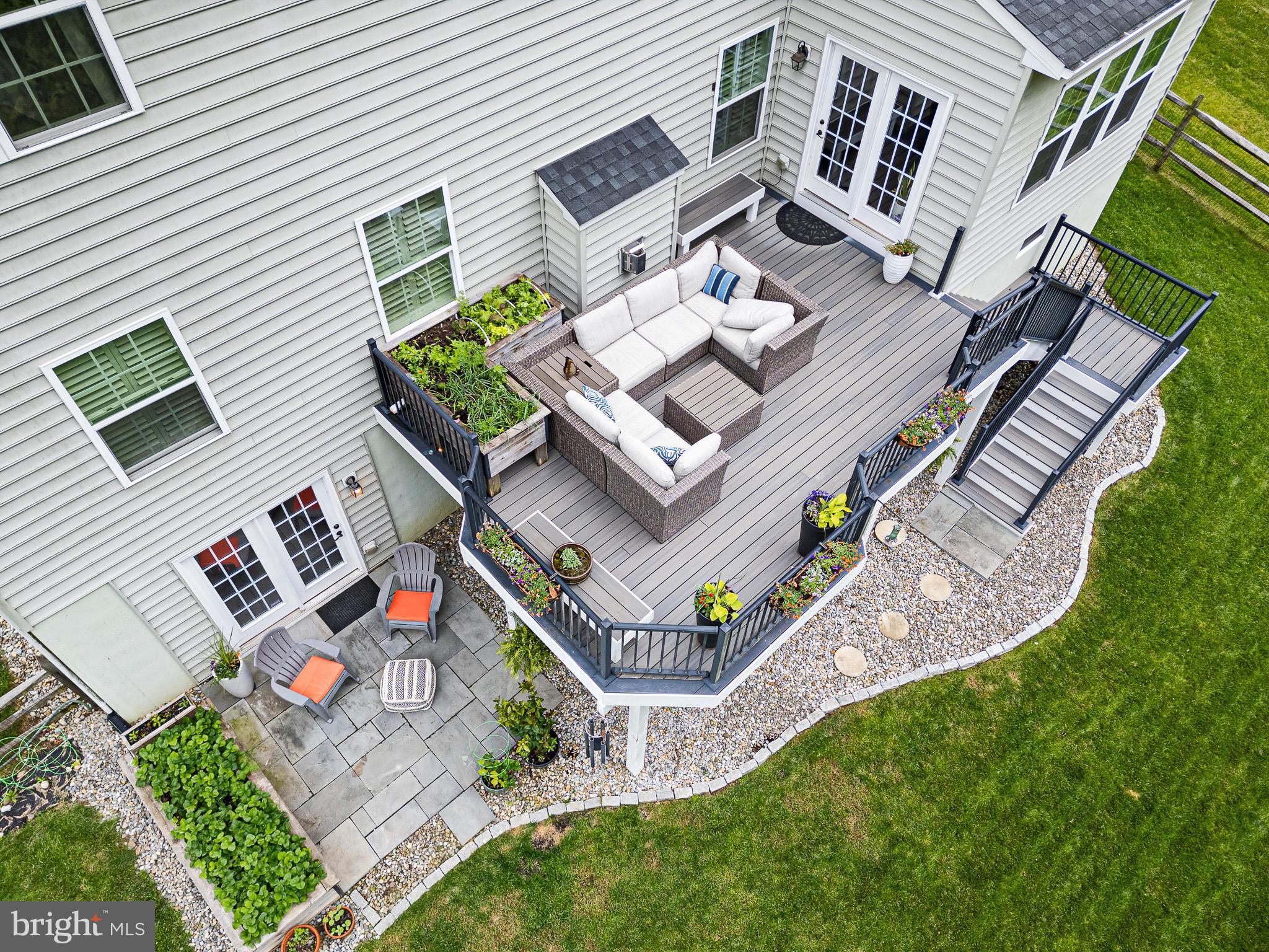 432 COOTE DRIVE