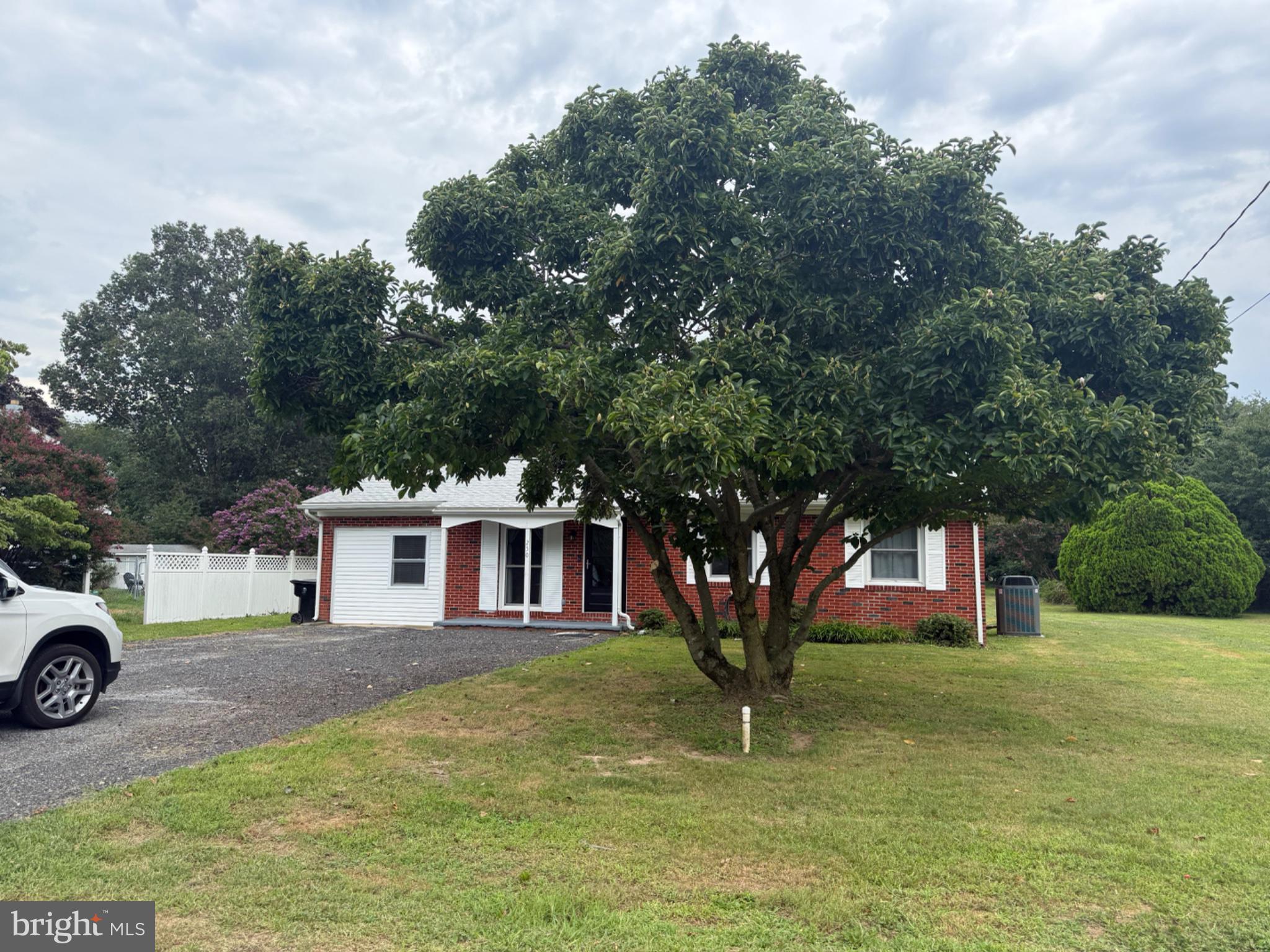 250 RUSTIC LANE