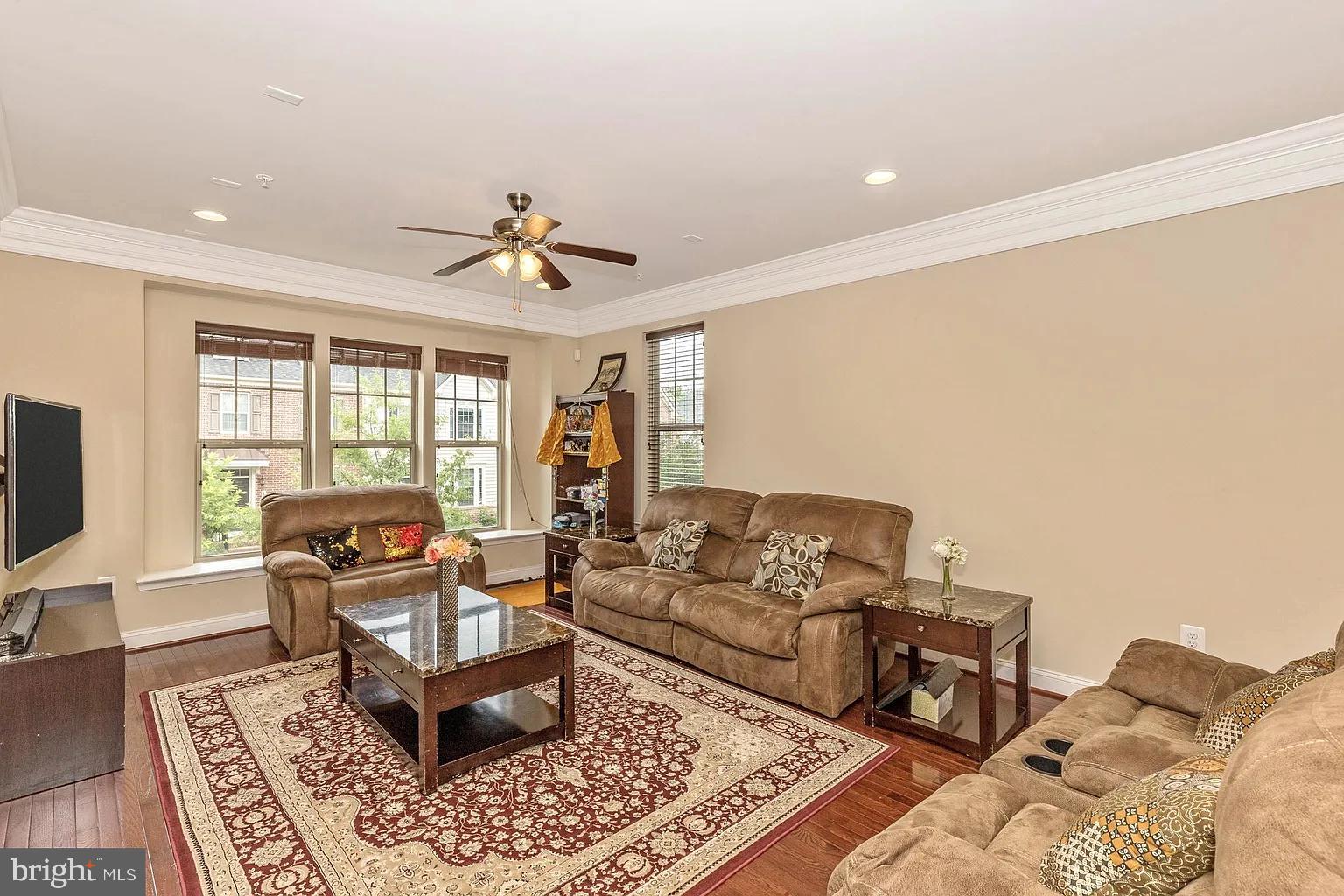11882 COUNTRY SQUIRE WAY 11882