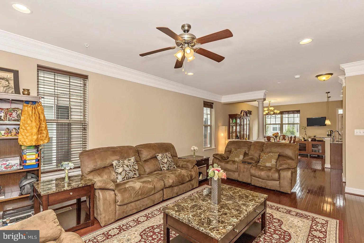 11882 COUNTRY SQUIRE WAY 11882