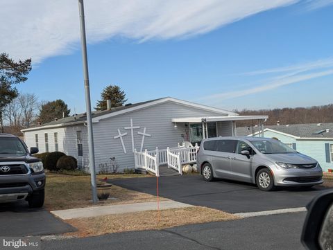 Mobile Home For Sale - 24 Audubon Park<br/> DILLSBURG, PA 17019