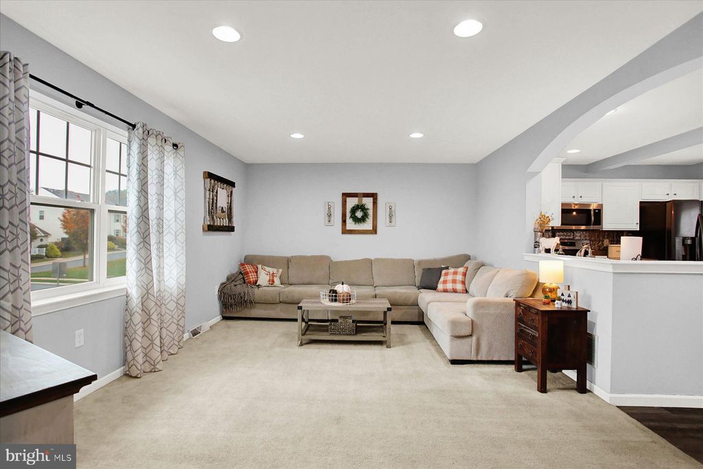 Photo of 327 Cabot Circle, Willow Street, PA 17584 (MLS # PALA2043082)