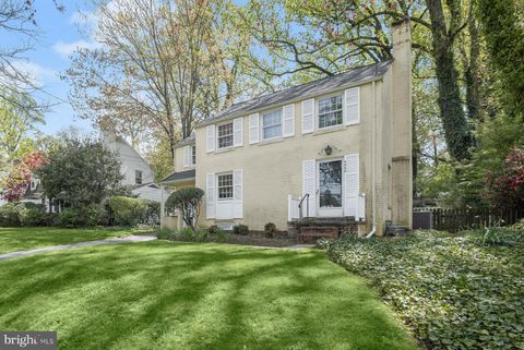 Photo of 5920 Welborn Drive, Bethesda, MD 20816 (MLS # MDMC2125196)