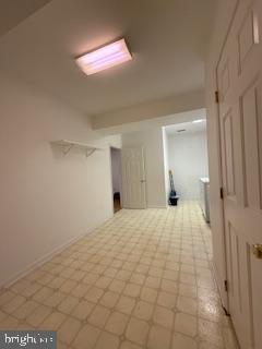 LAKE RIDGE - Residential Lease