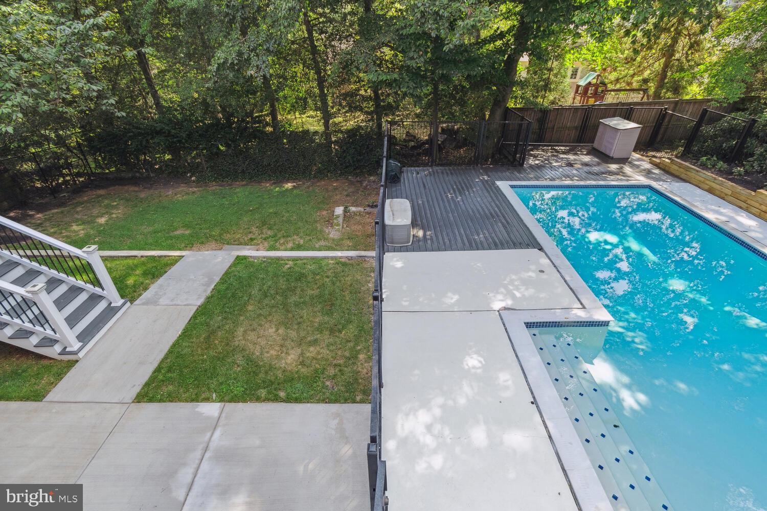 ROLLINGWOOD - Residential