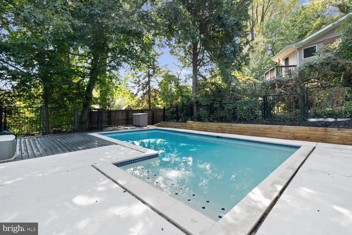 ROLLINGWOOD - Residential