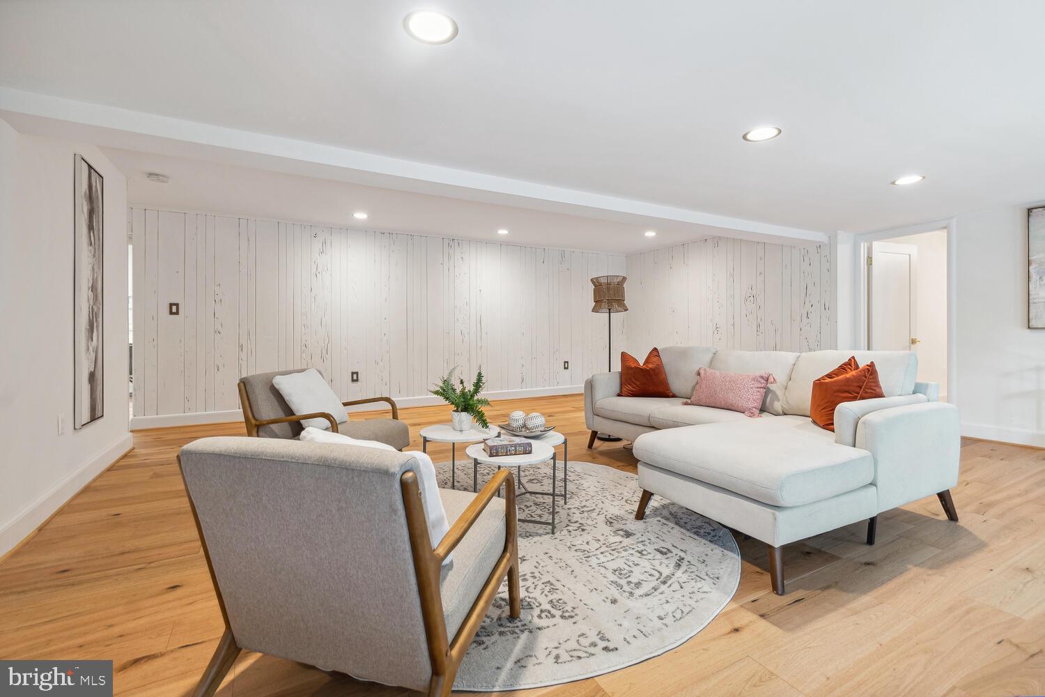 ROLLINGWOOD - Residential