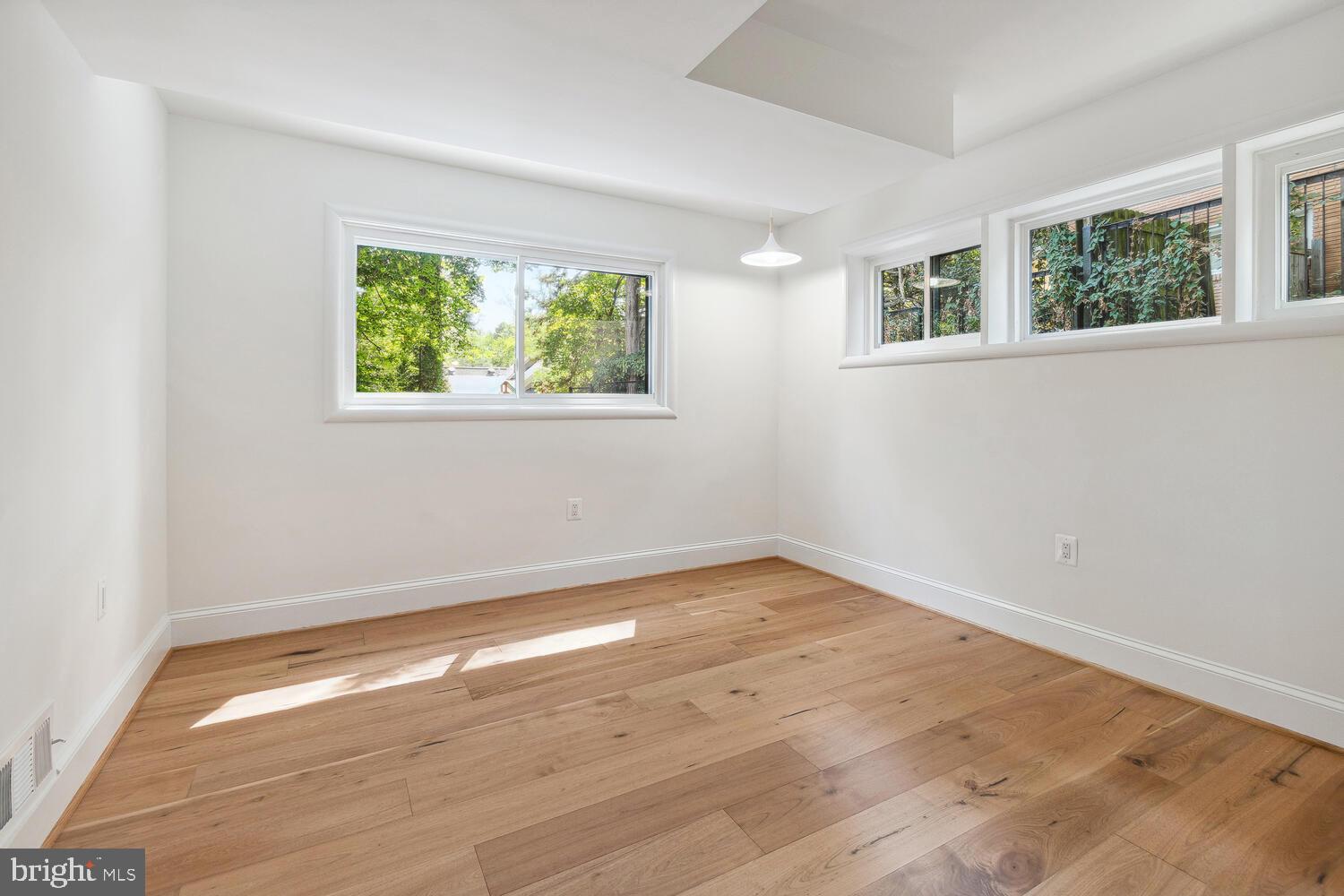 ROLLINGWOOD - Residential