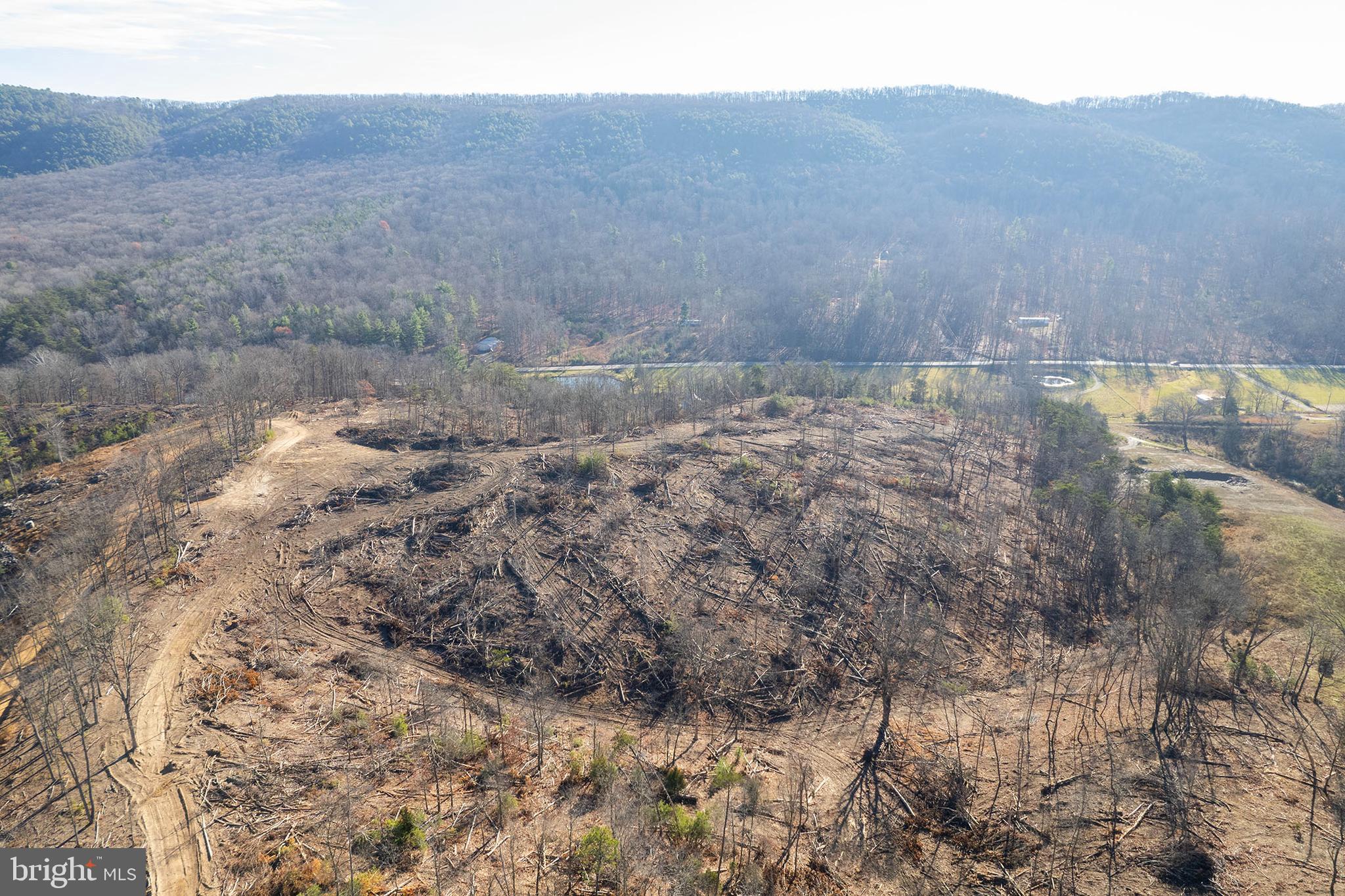 2487 SPERRYS RUN ROAD