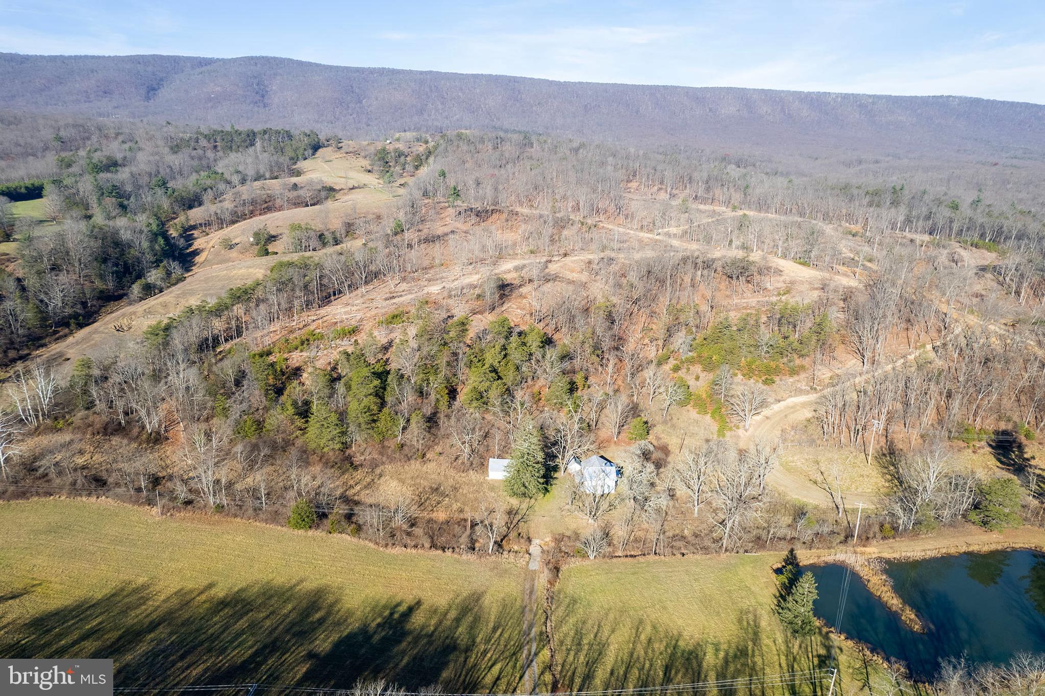 2487 SPERRYS RUN ROAD