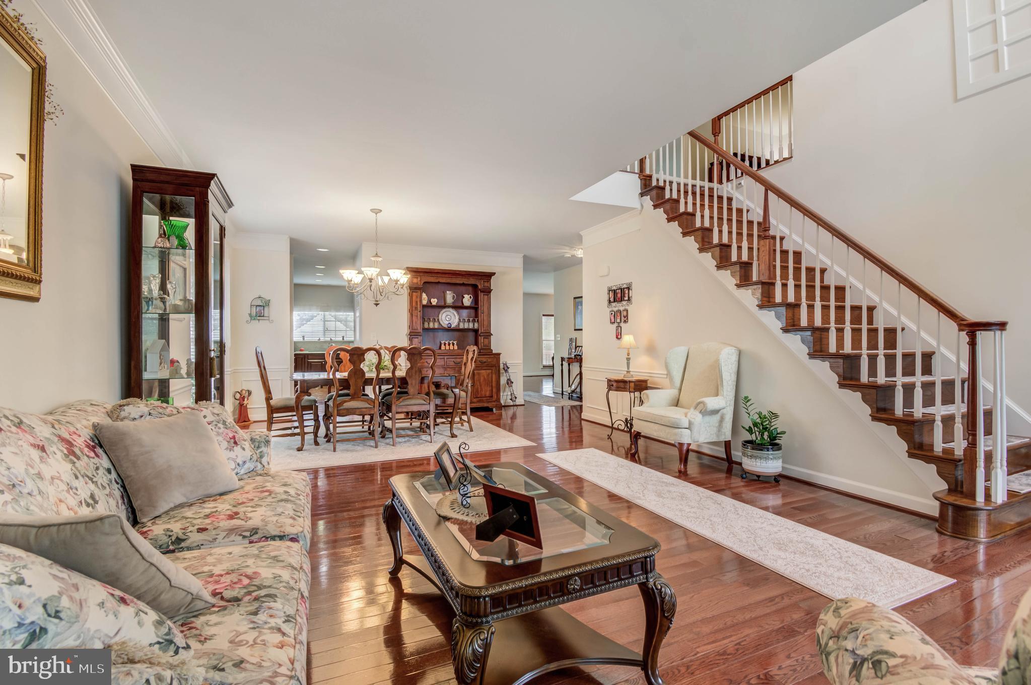 ROSEVILLE DOWNS - Residential