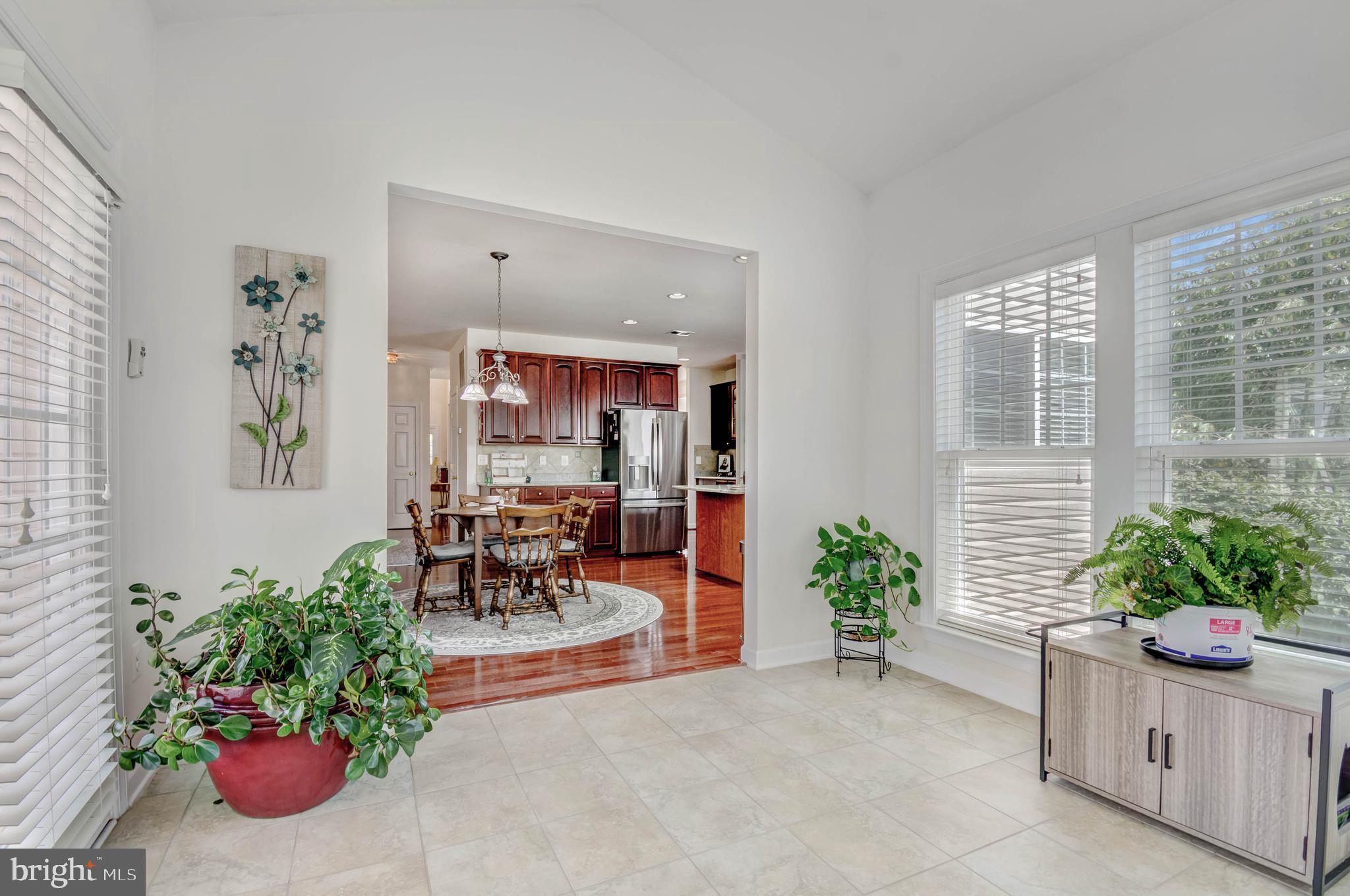 ROSEVILLE DOWNS - Residential