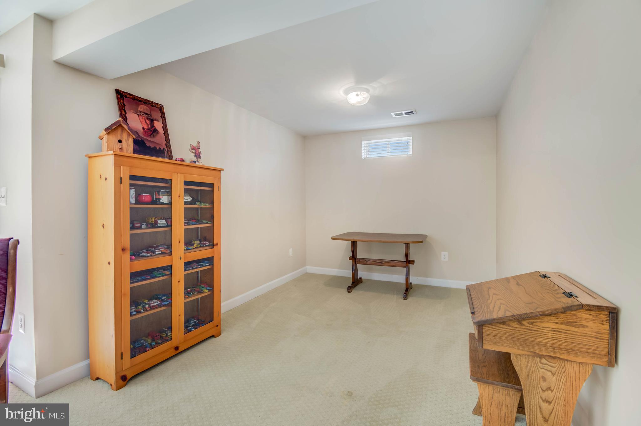 ROSEVILLE DOWNS - Residential