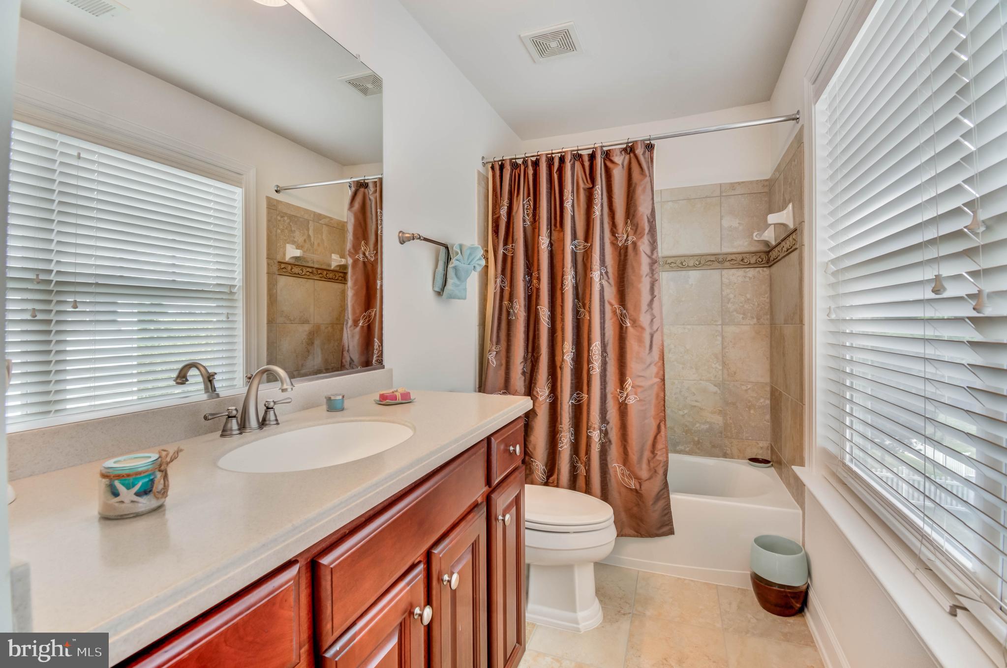 ROSEVILLE DOWNS - Residential