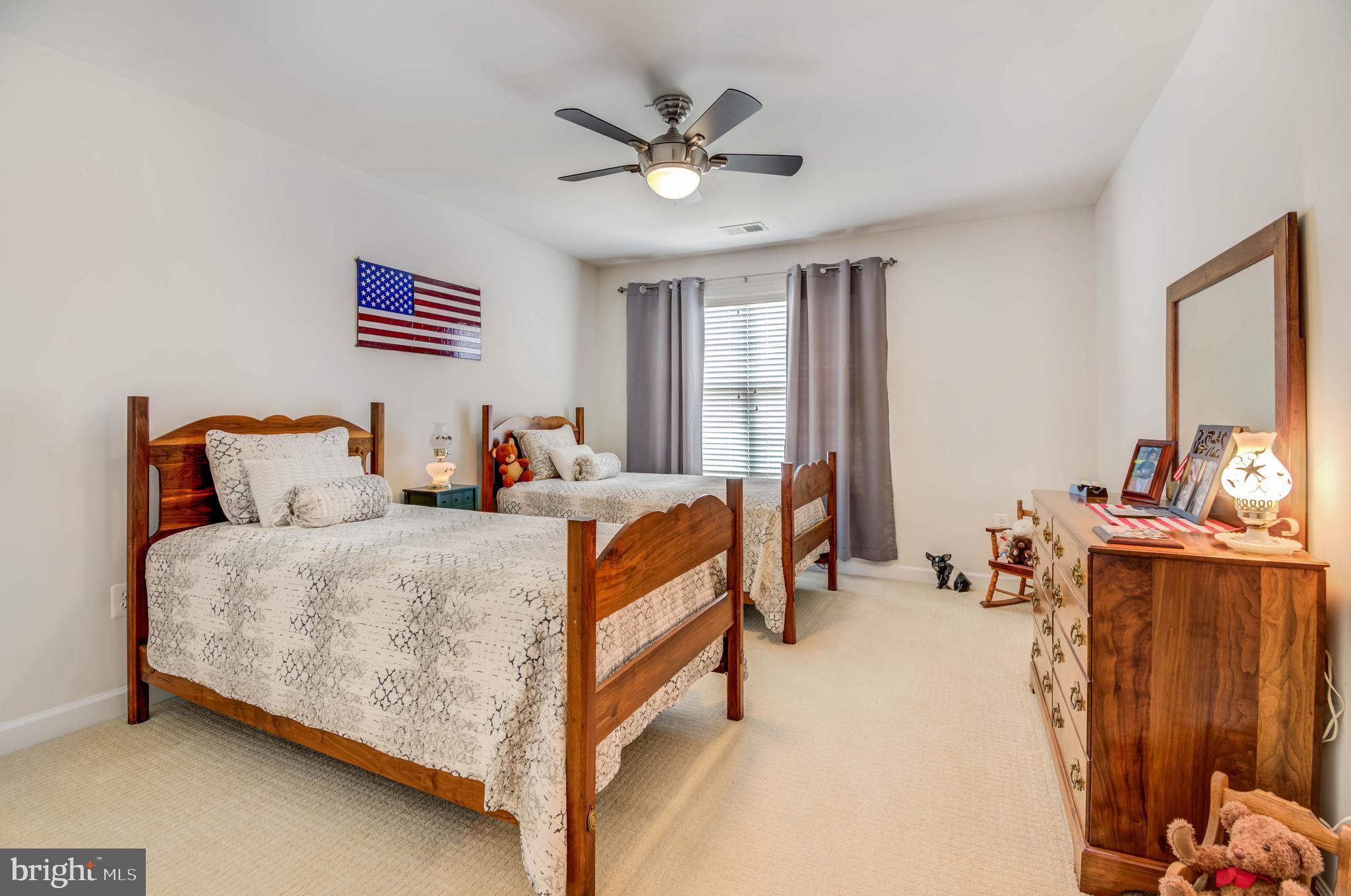 ROSEVILLE DOWNS - Residential