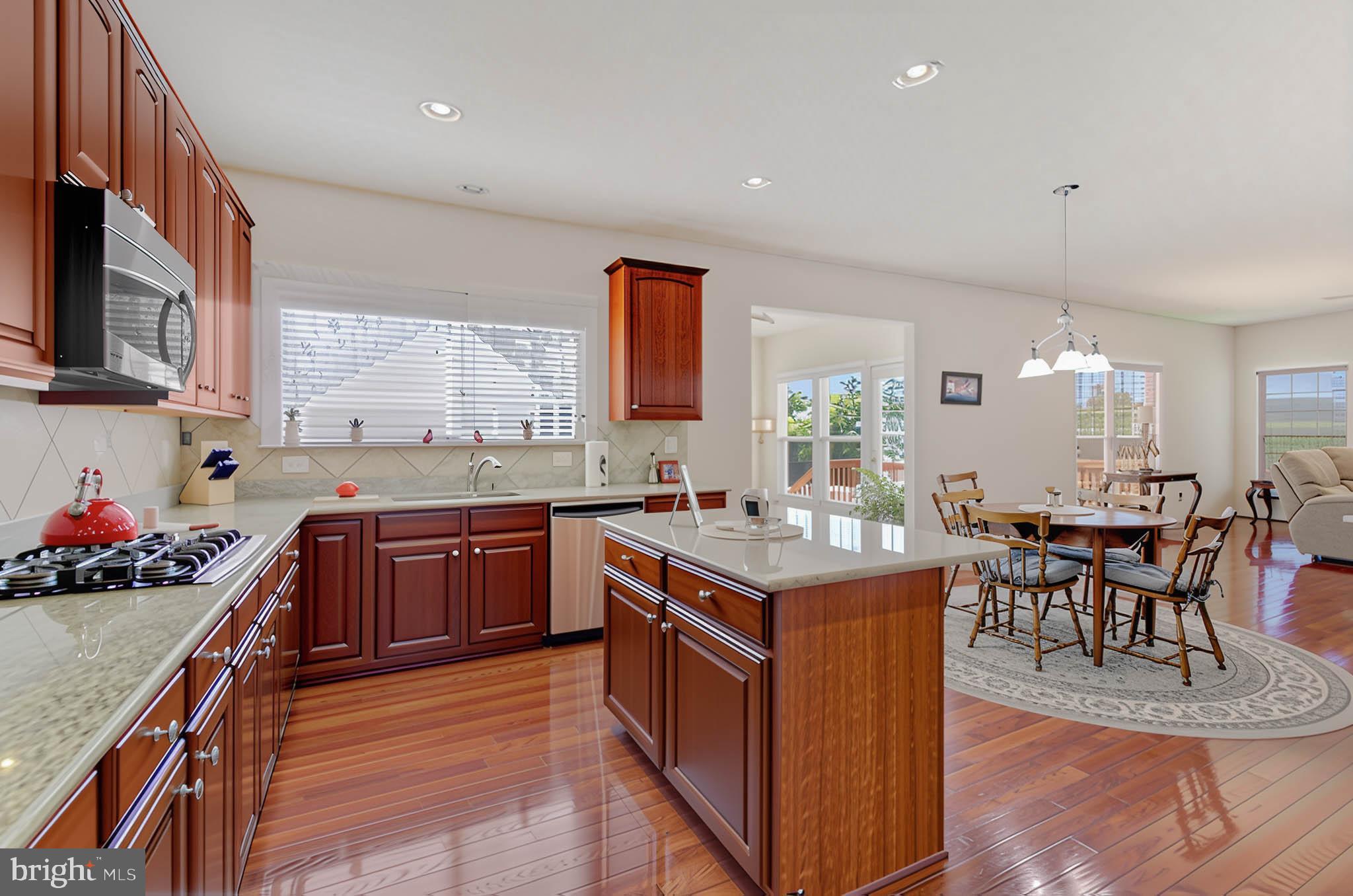 ROSEVILLE DOWNS - Residential