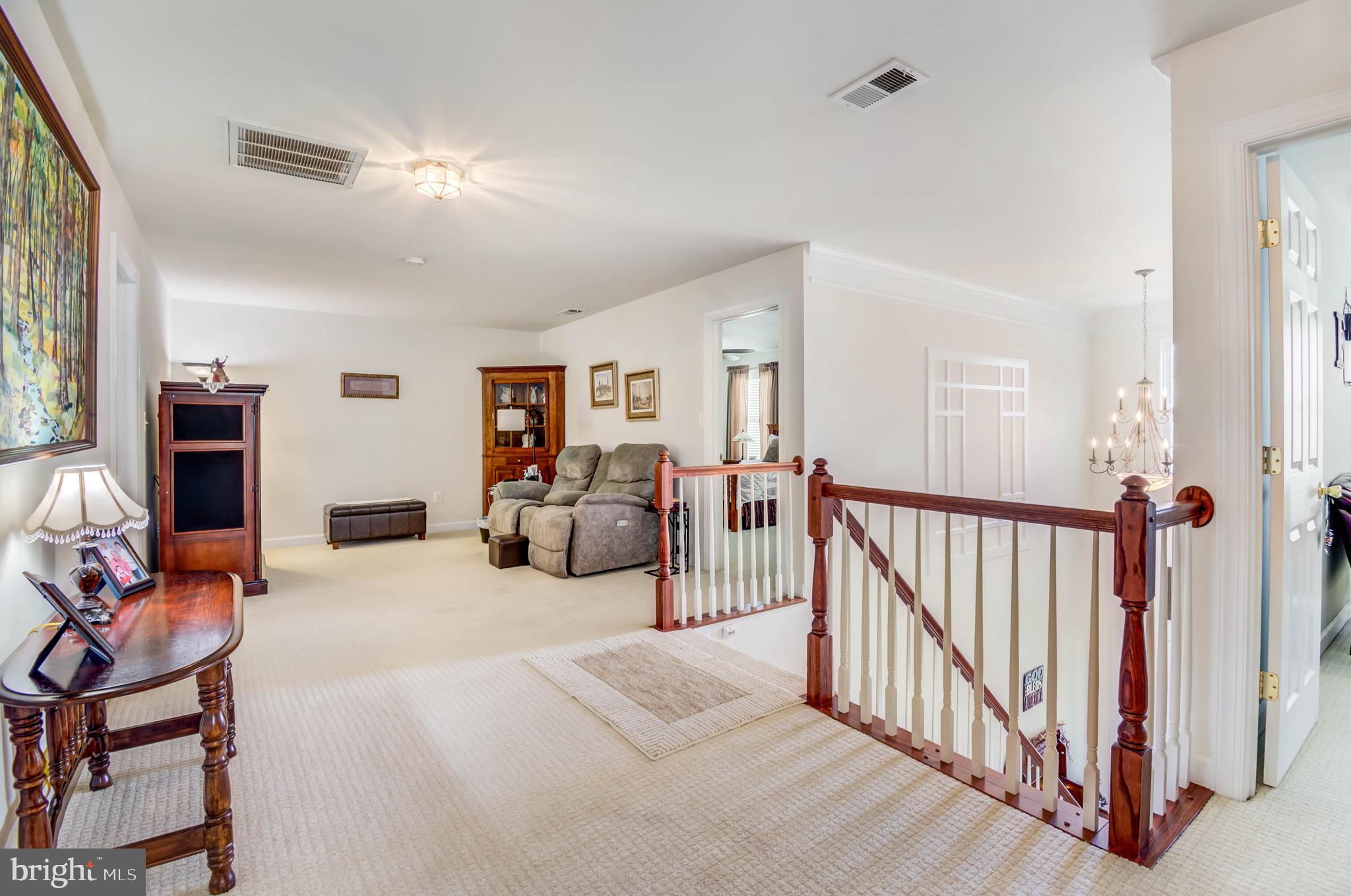 ROSEVILLE DOWNS - Residential