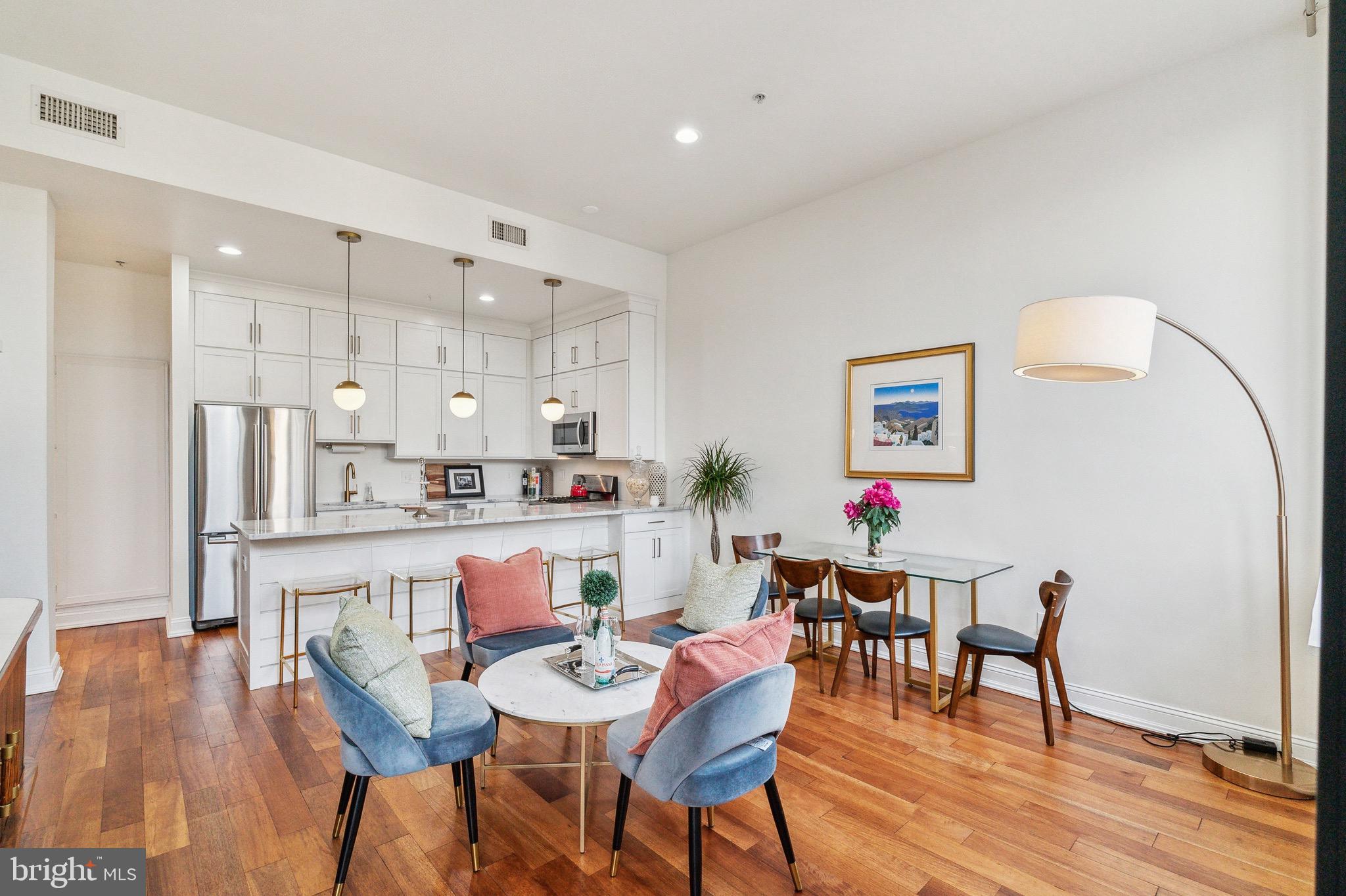 200 E CHRISTIAN STREET 914 10