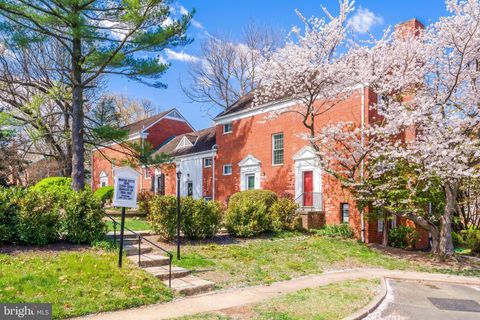 3282 MARTHA CUSTIS DRIVE ALEXANDRIA VA 22302