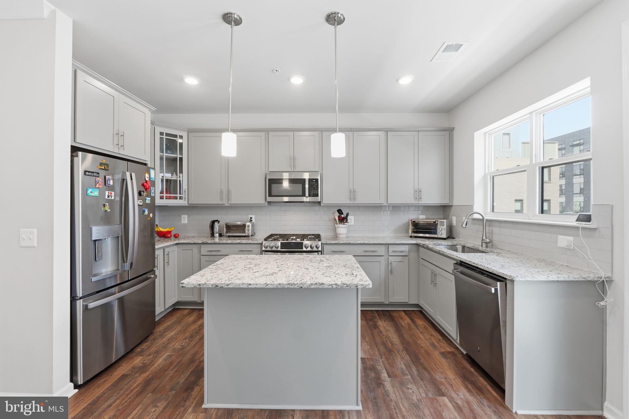 WESTSIDE AT SHADY GROVE - Residential