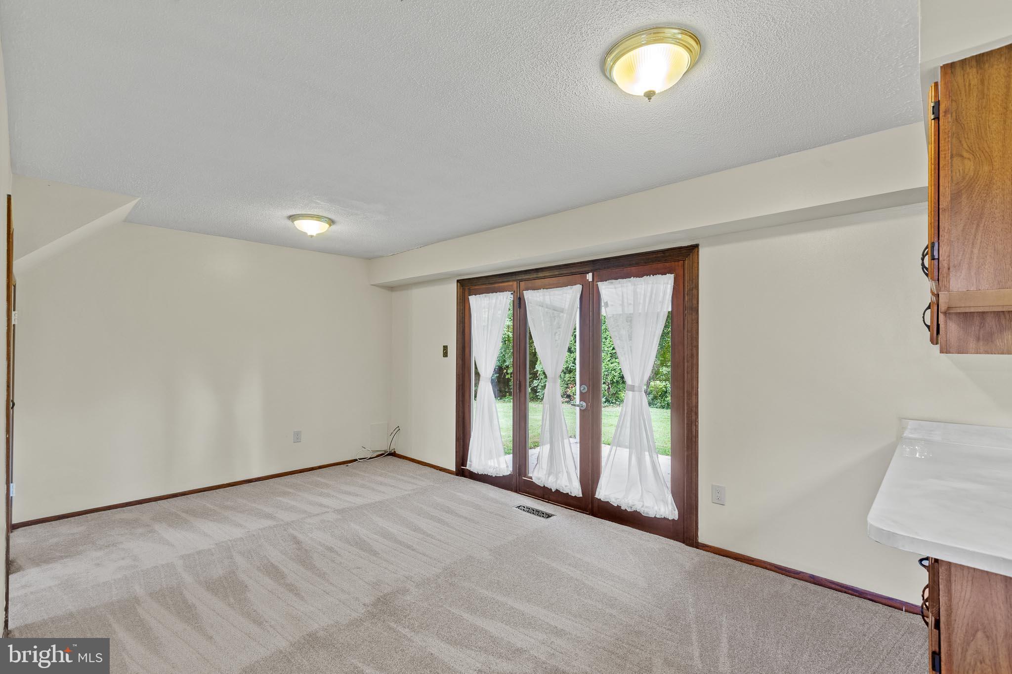 MEADOWBROOK AT BELAIR - Residential