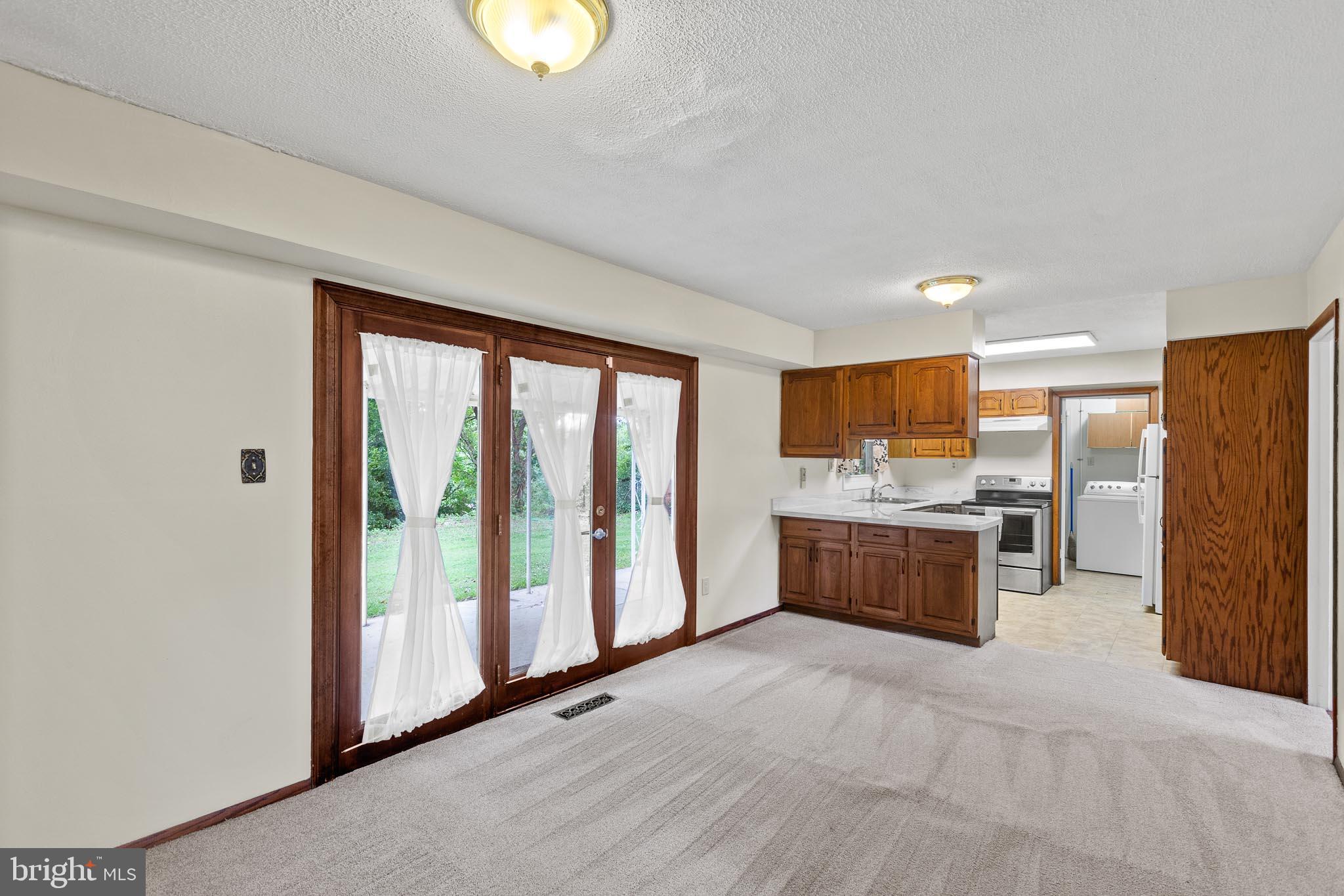 MEADOWBROOK AT BELAIR - Residential