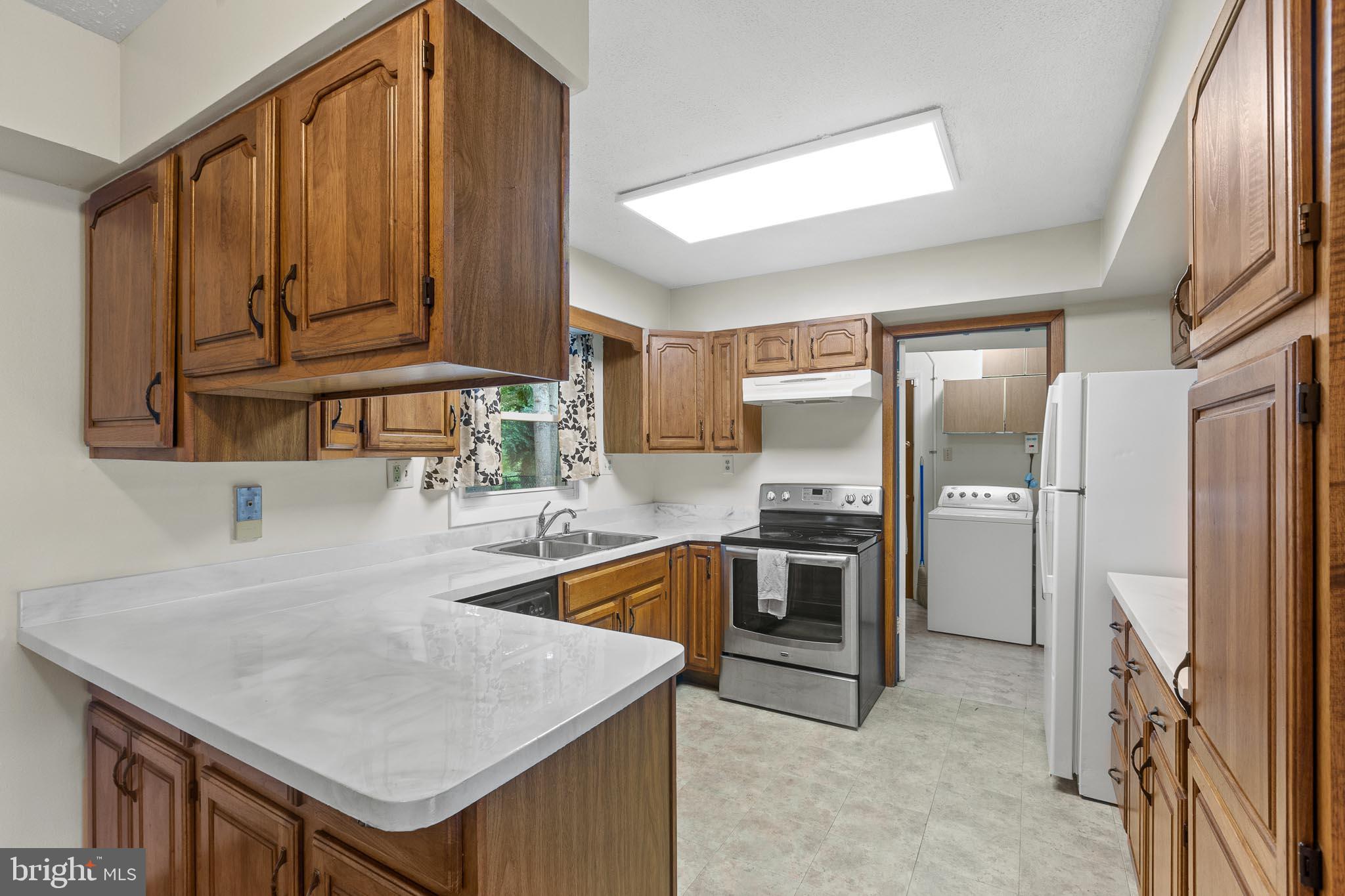 MEADOWBROOK AT BELAIR - Residential