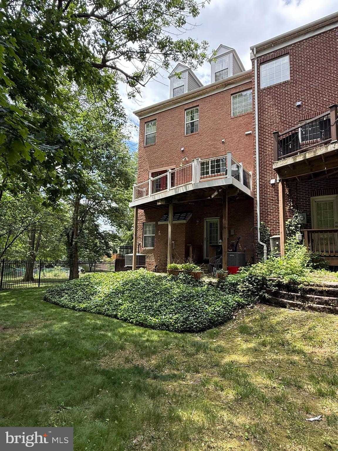 10 PHOENIX MILL PLACE
