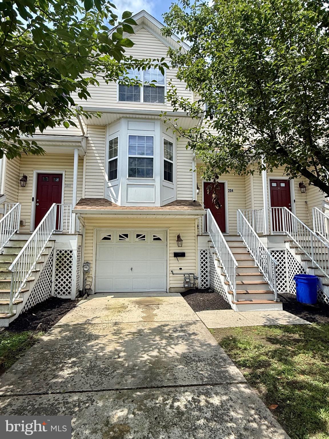 204 JONES STREET