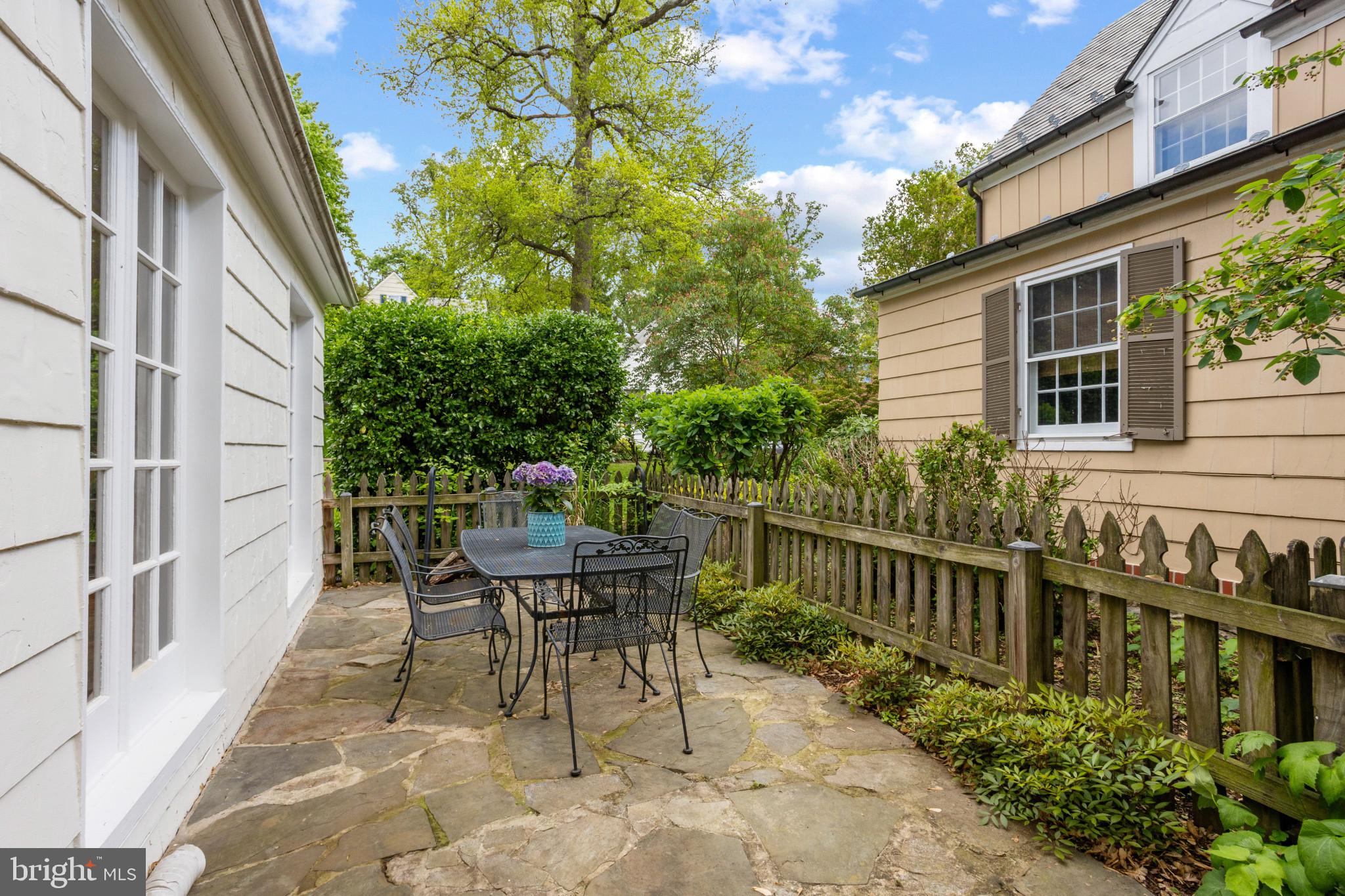 HOMELAND HISTORIC DISTRICT - Residential