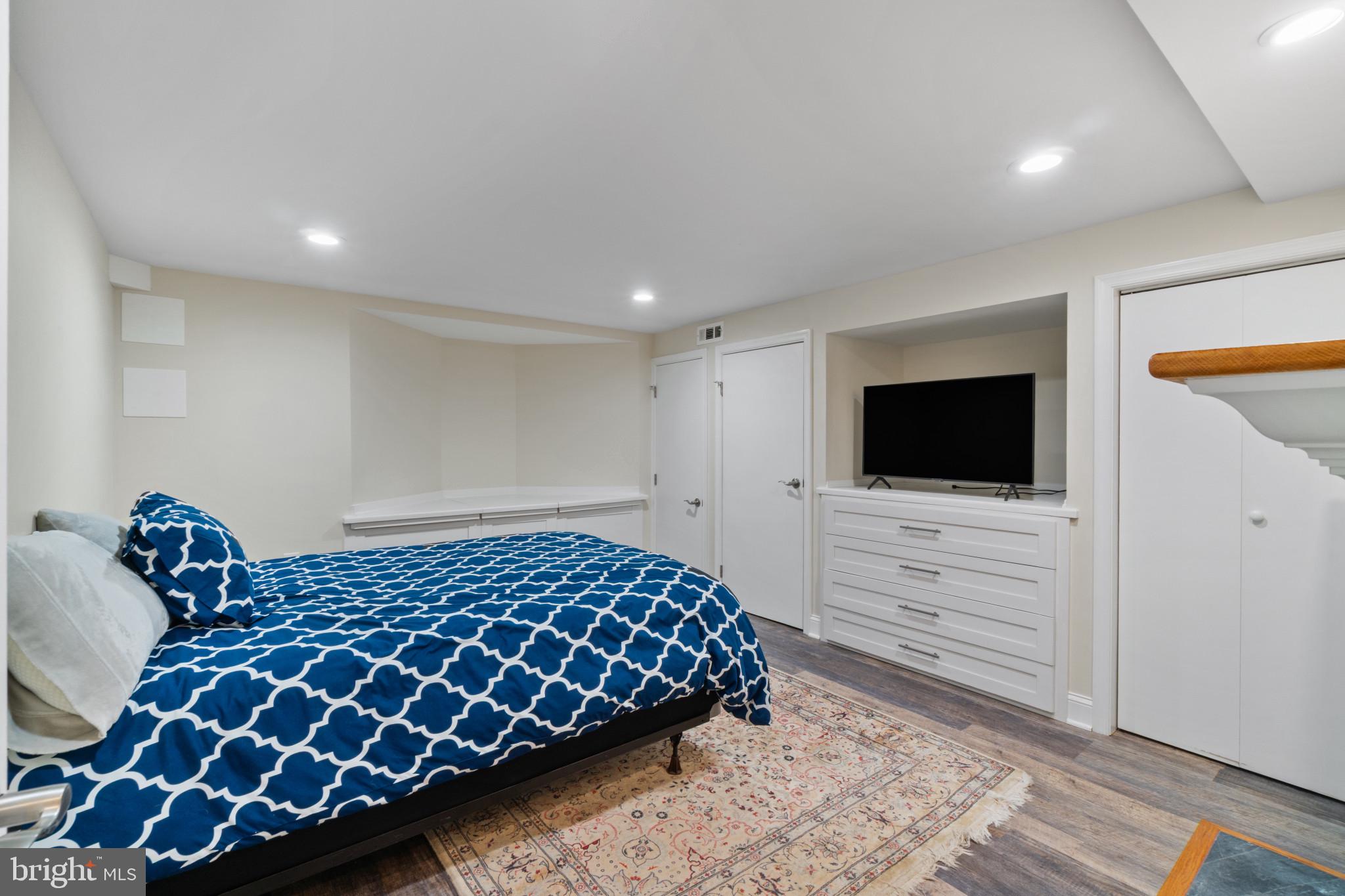 HOMELAND HISTORIC DISTRICT - Residential