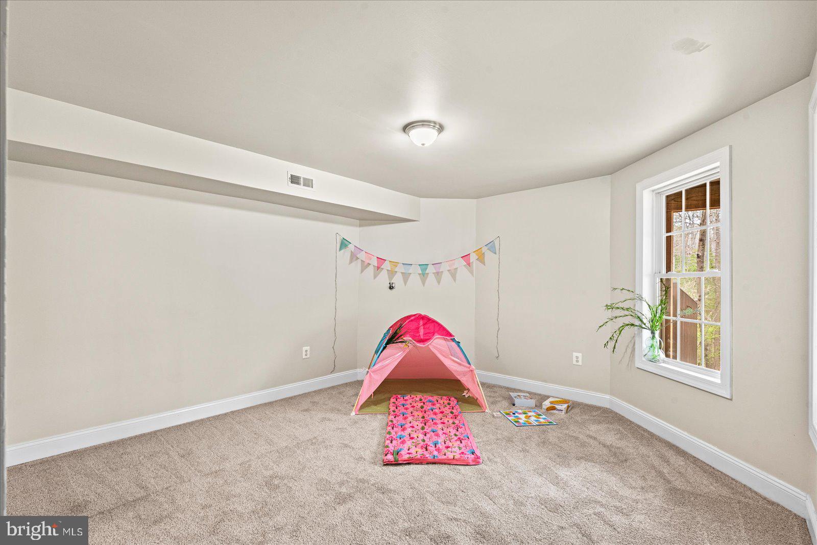 SLEEPY HOLLOW - Residential