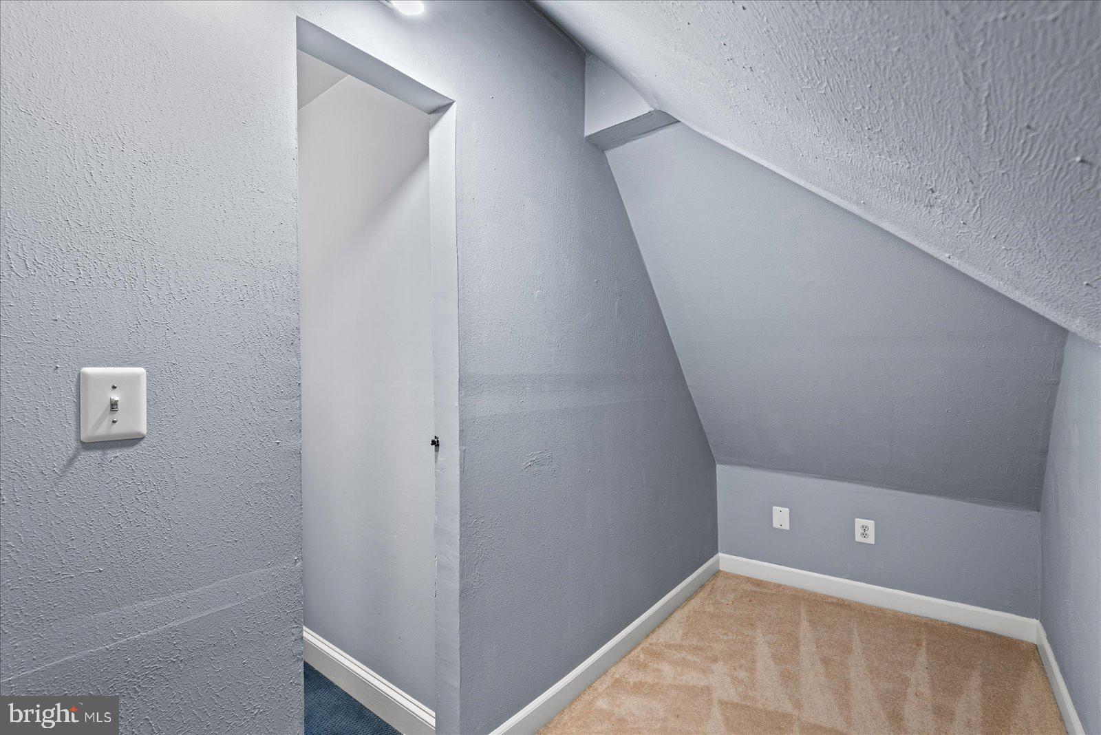 SLEEPY HOLLOW - Residential