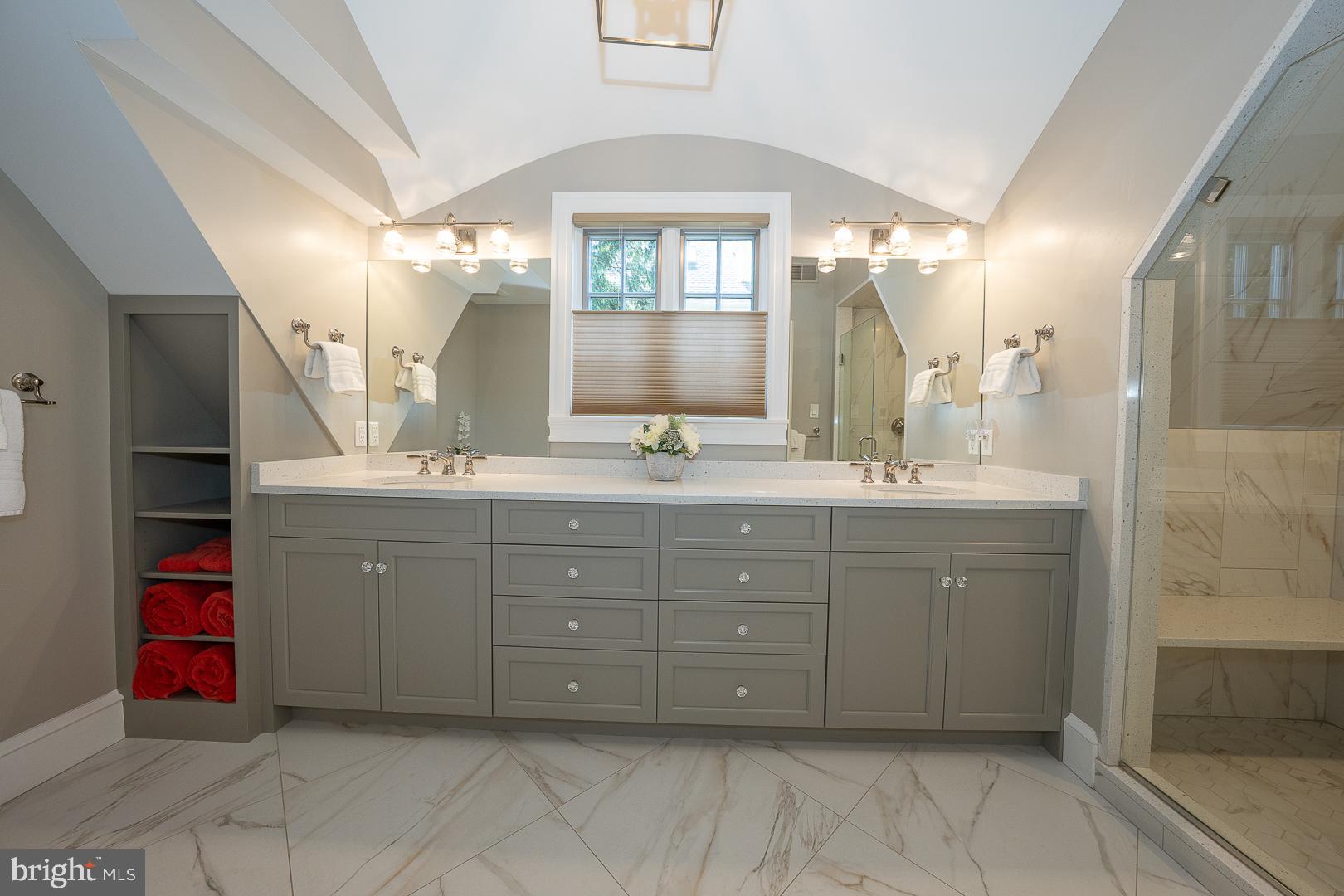 DEEPDALE - Residential