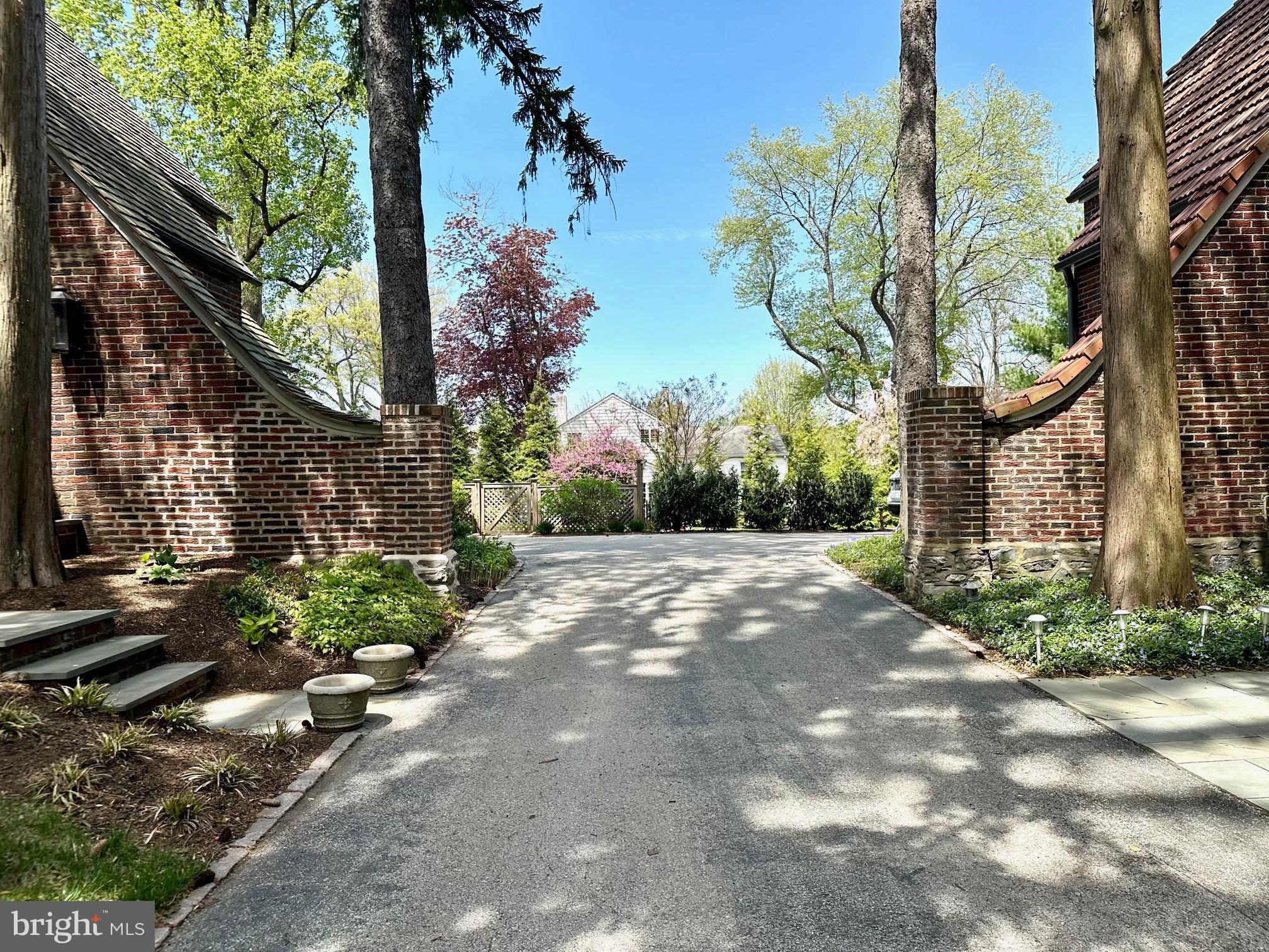 DEEPDALE - Residential