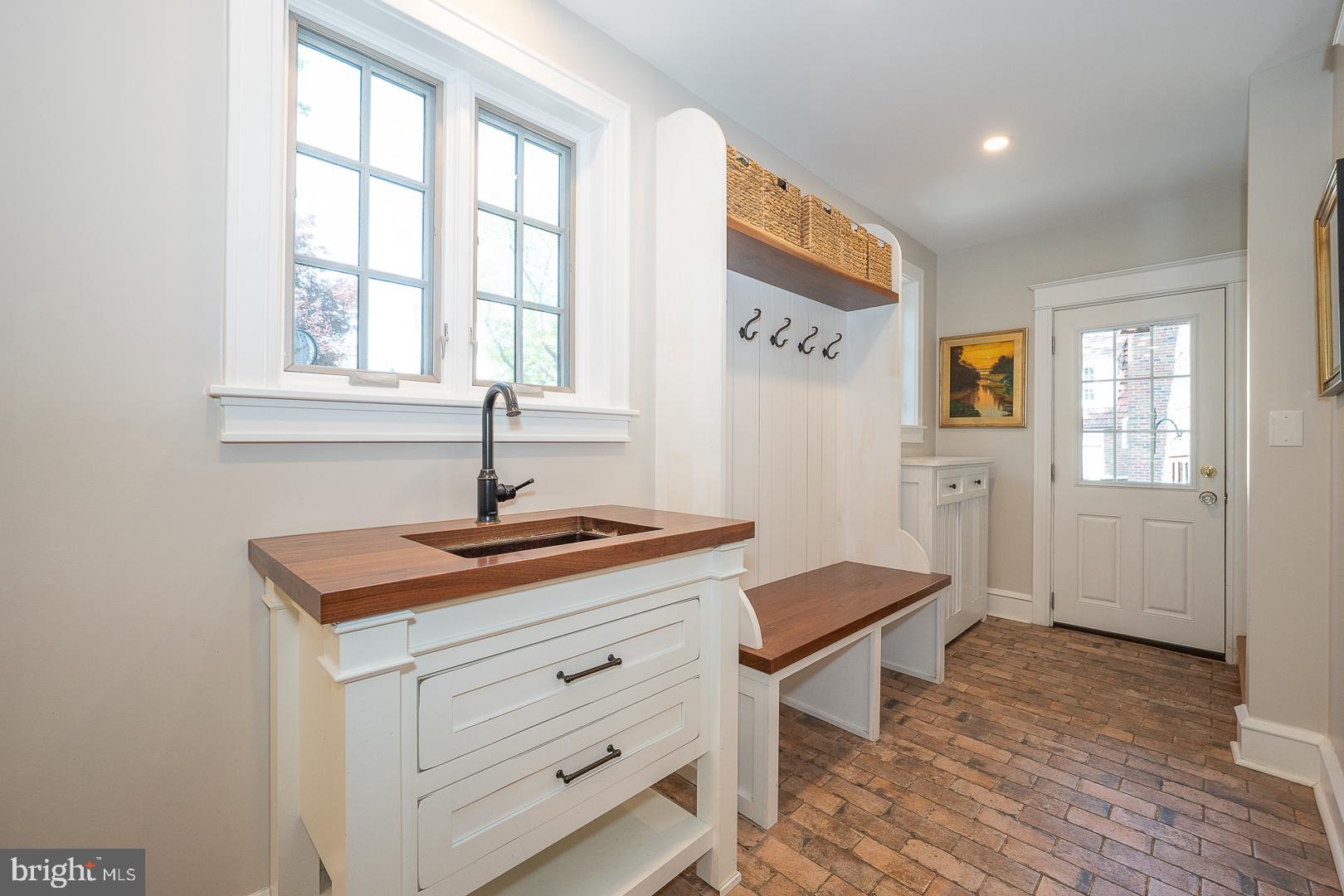 DEEPDALE - Residential