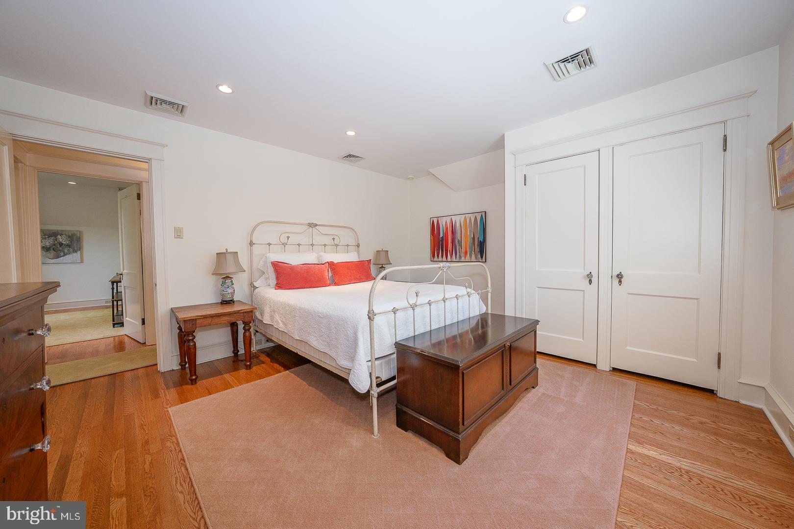 DEEPDALE - Residential