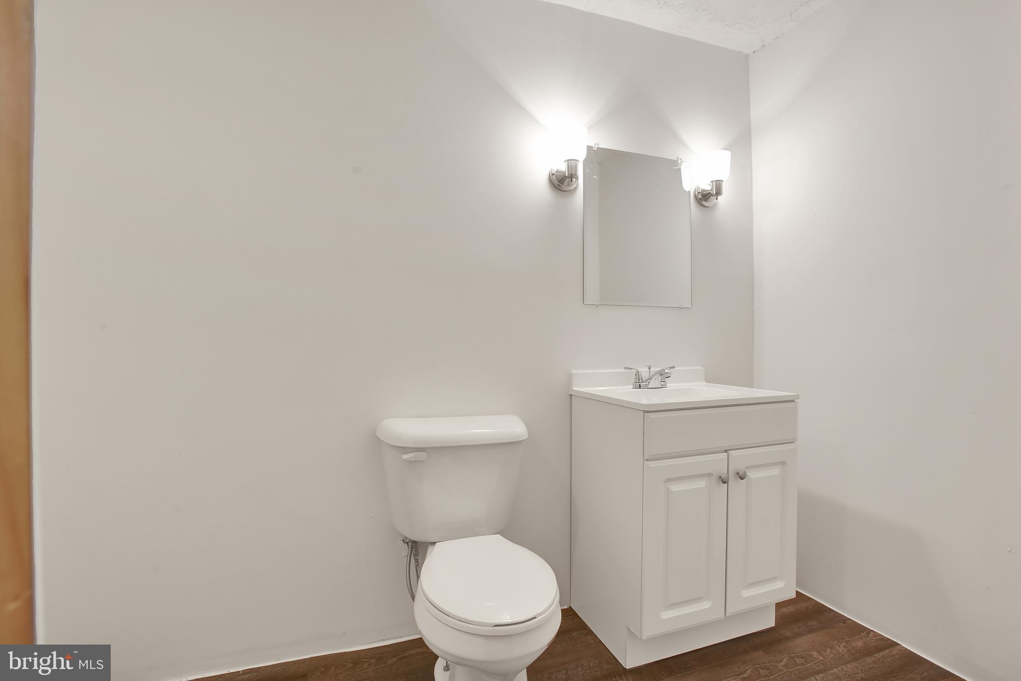 CONSTANT FRIENDSHIP - Residential