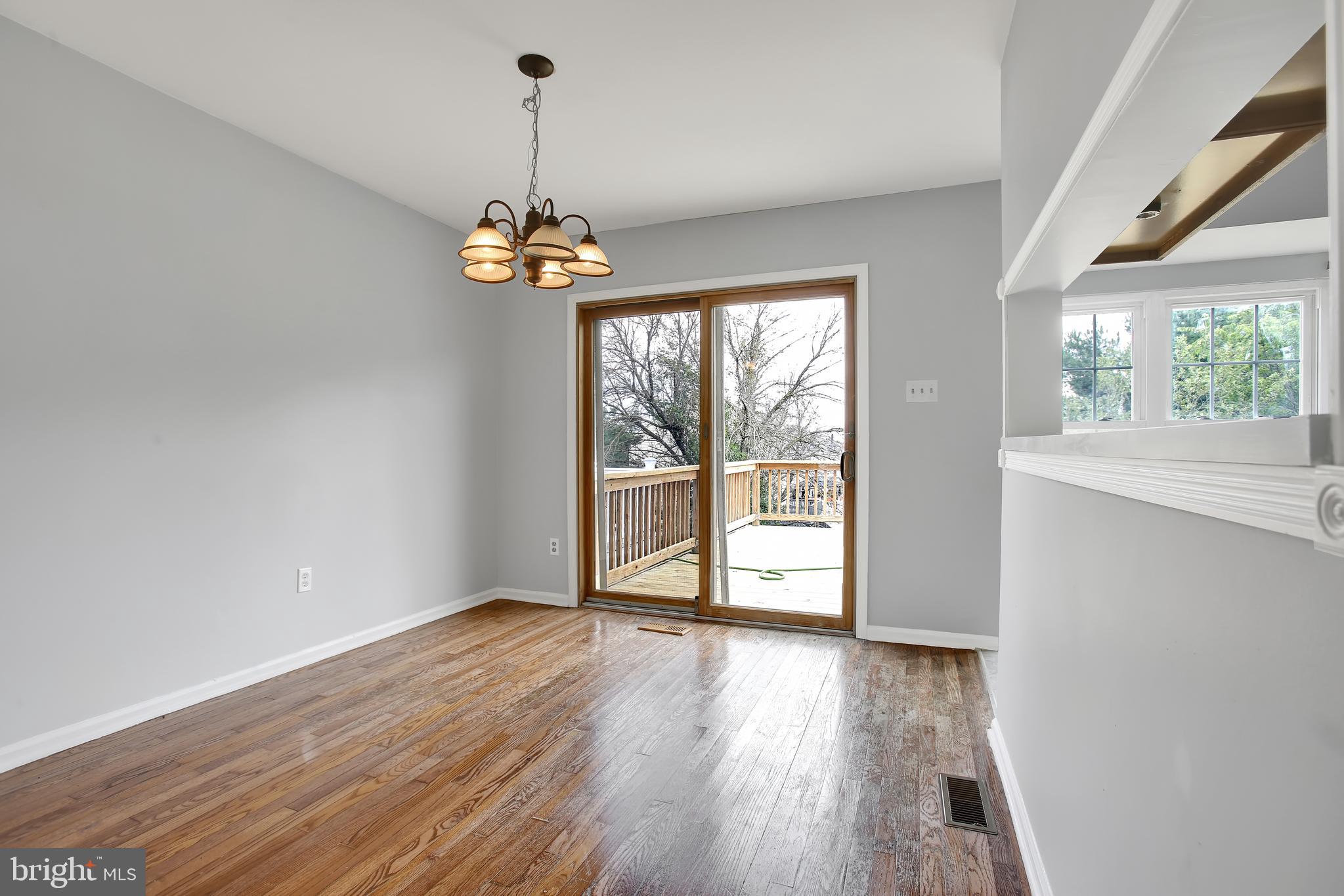 CONSTANT FRIENDSHIP - Residential