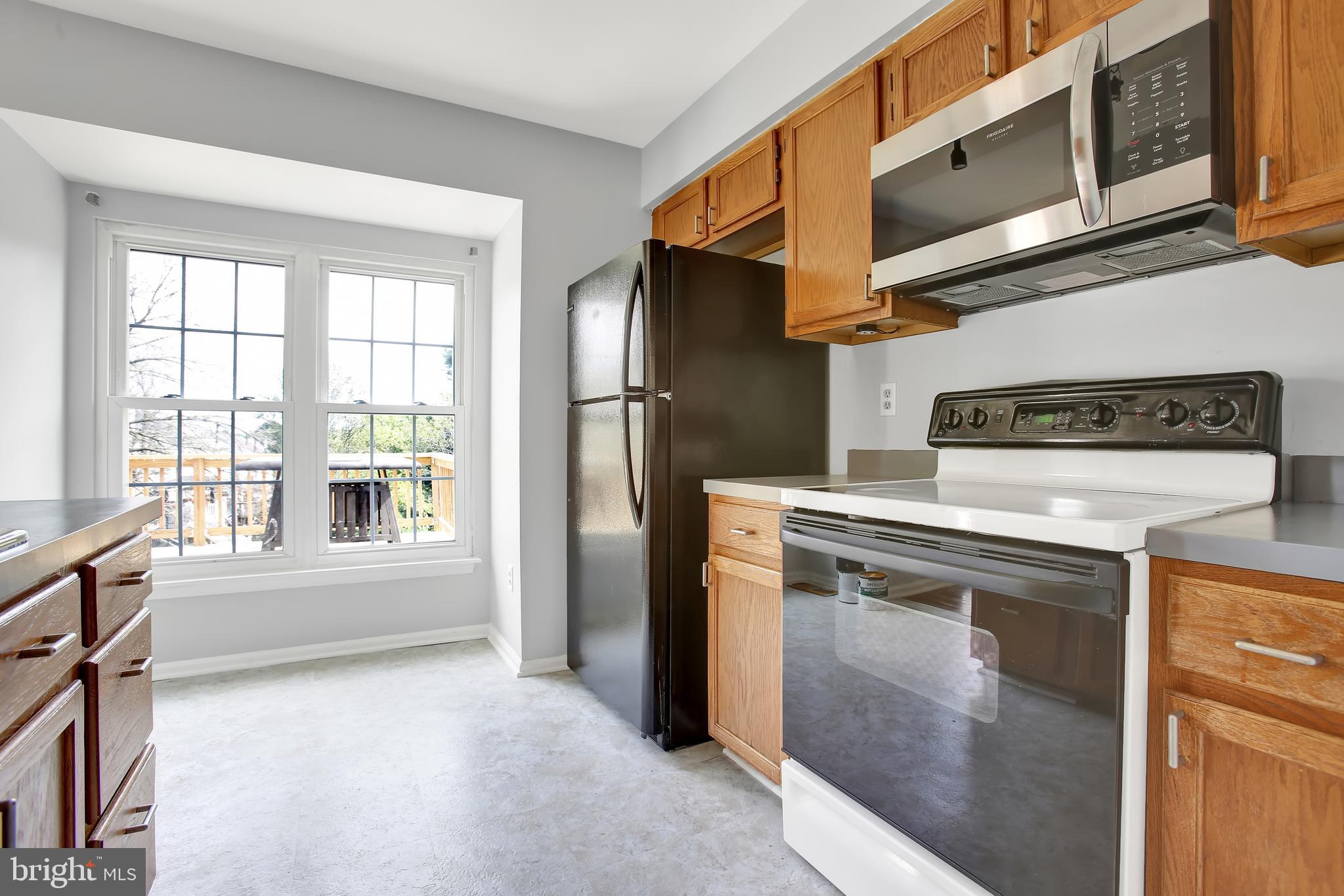 CONSTANT FRIENDSHIP - Residential