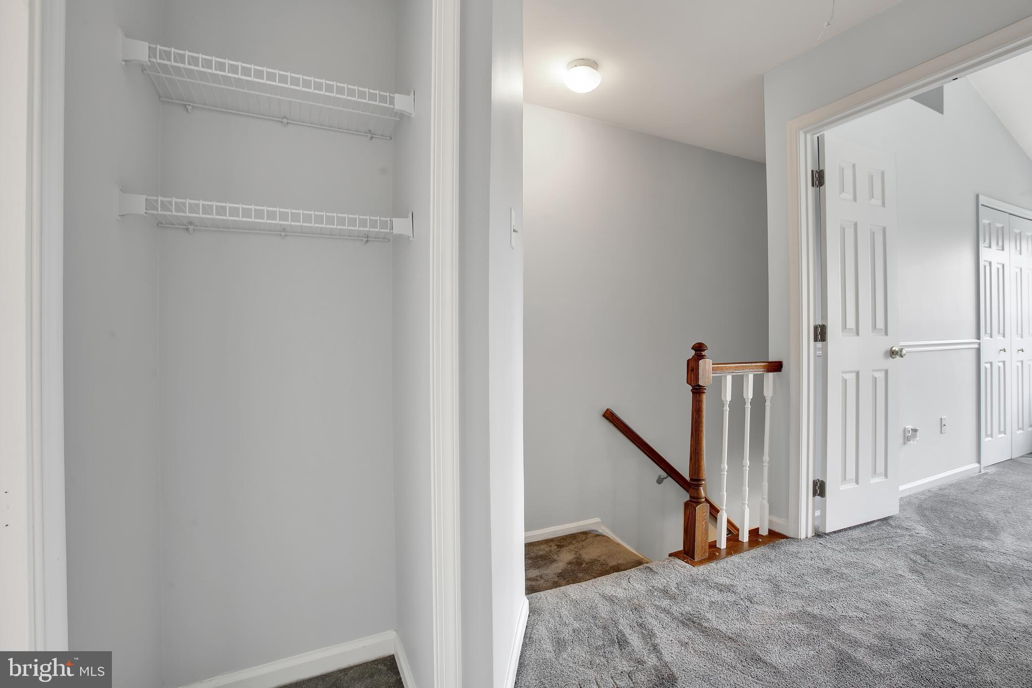 CONSTANT FRIENDSHIP - Residential